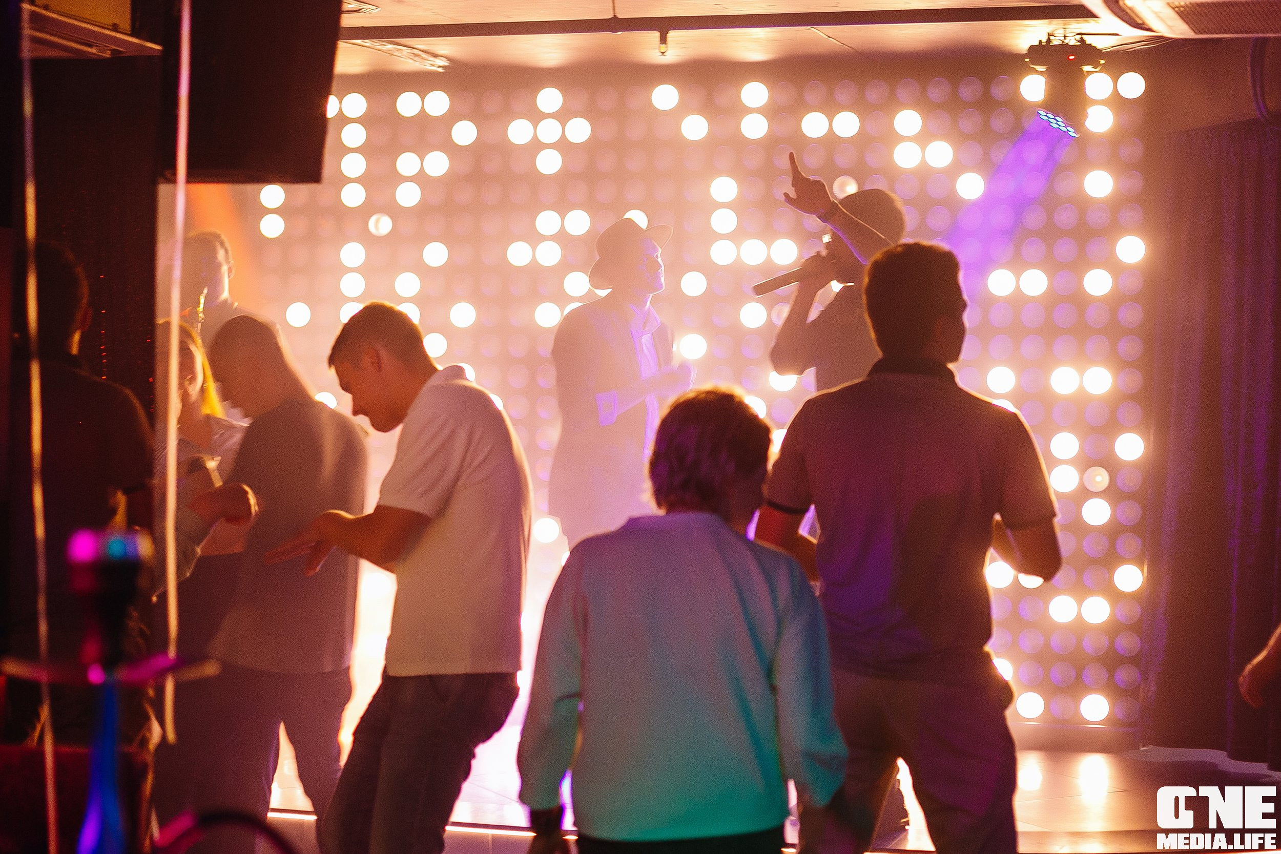 Фоторепортаж из караоке-клуба «Эйфория». One Media Life: фоторепортажи, фотоотчеты с мероприятий и заведений