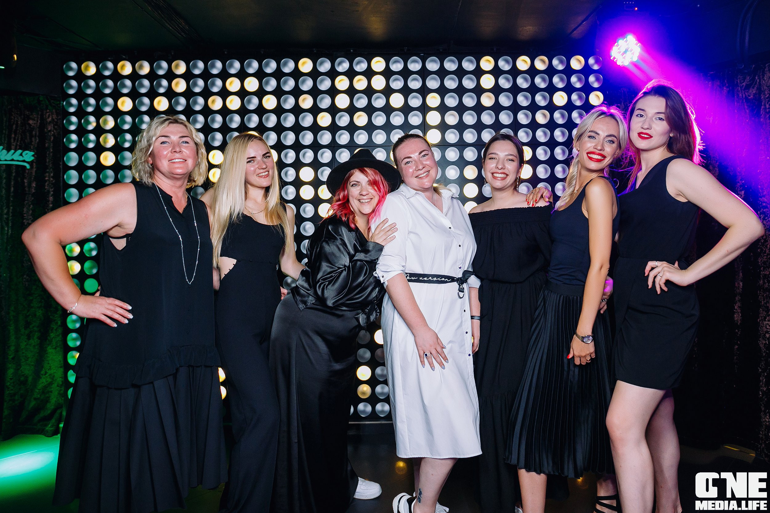 Фоторепортаж из караоке-клуба «Эйфория». One Media Life: фоторепортажи, фотоотчеты с мероприятий и заведений