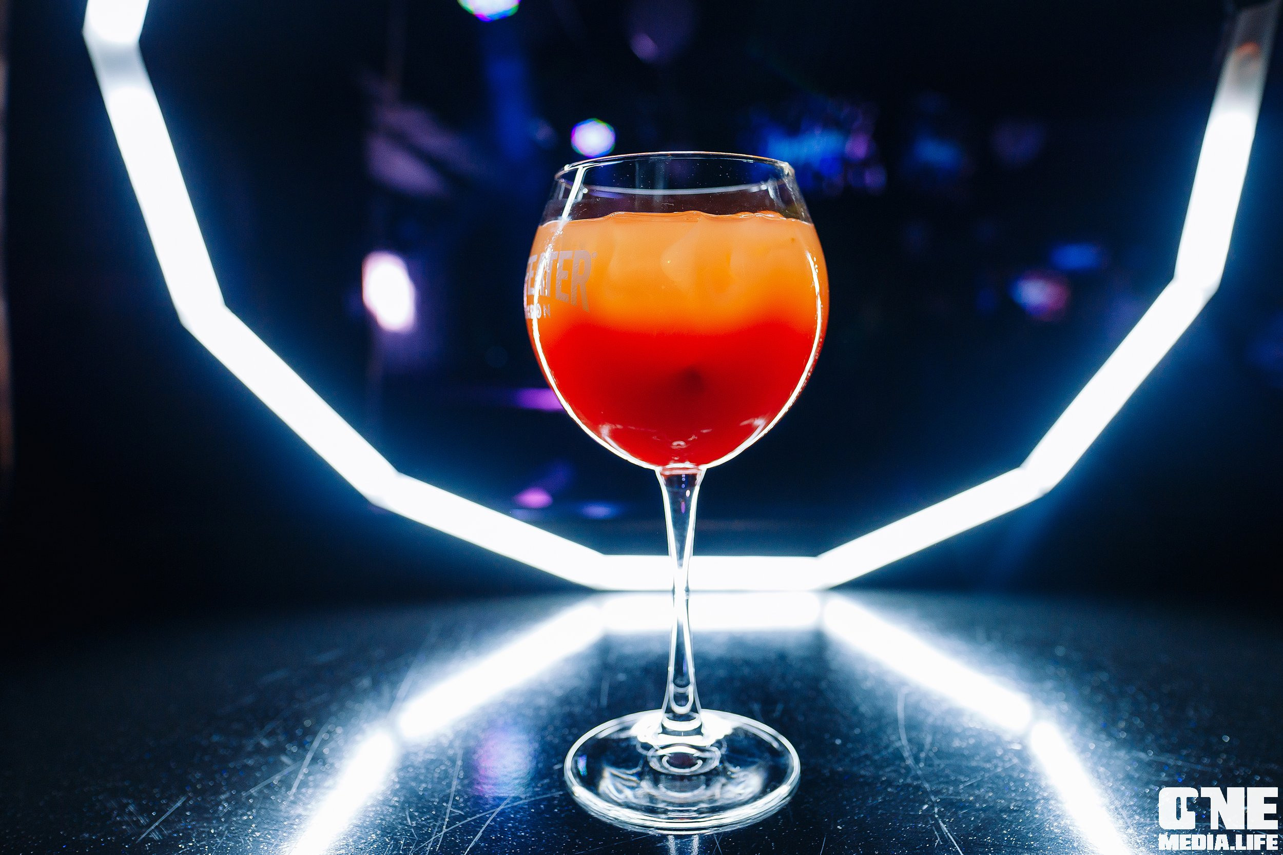 Фоторепортаж с вечеринки Малиновые 90-е в караоке клубе Эйфория. One Media Life: фоторепортажи, фотоотчеты с мероприятий и заведений