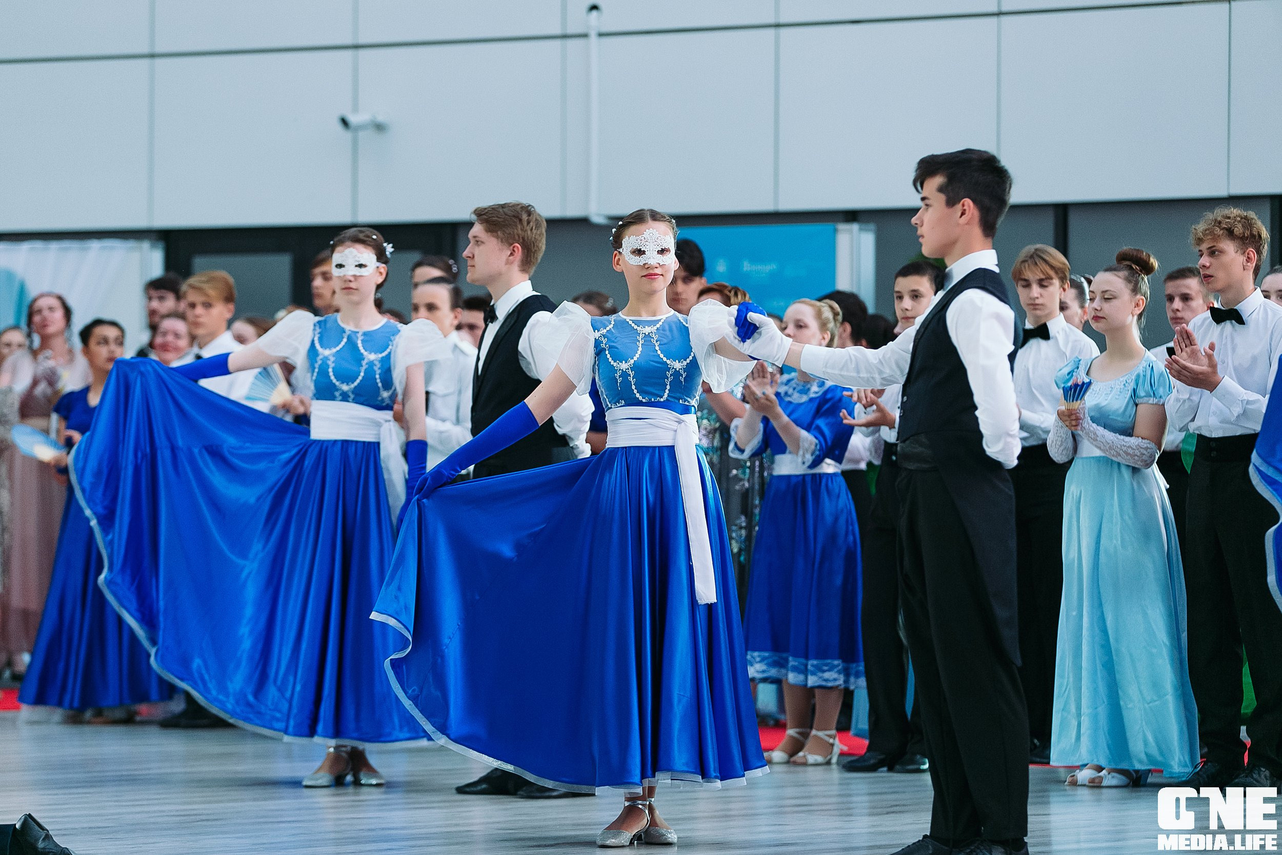 Фоторепортаж с Янтарного Бала. One Media Life: фоторепортажи, фотоотчеты с мероприятий и заведений