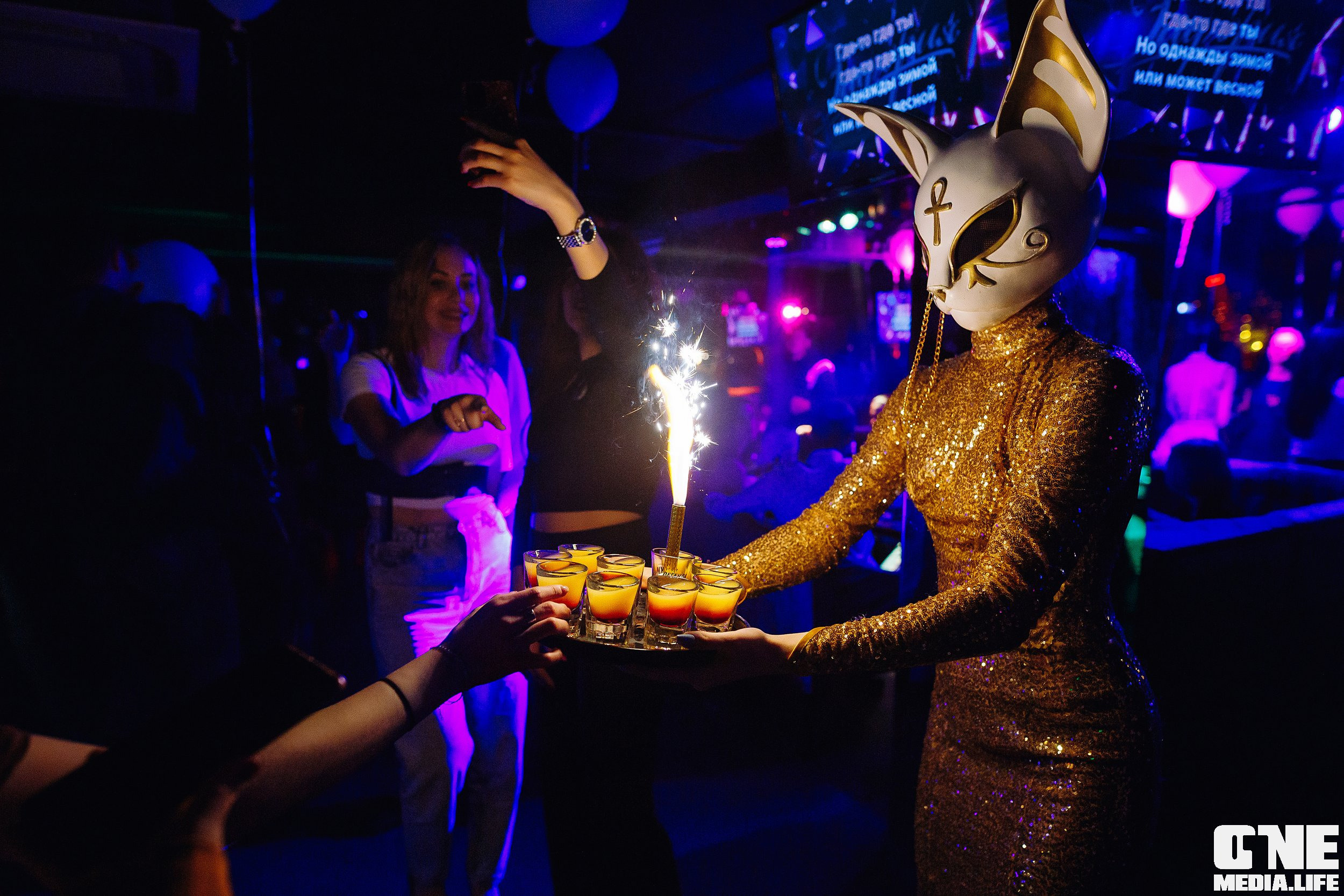 Фотоотчет из Freak Show Mystic в караоке клубе Эйфория. One Media Life: фоторепортажи, фотоотчеты с мероприятий и заведений