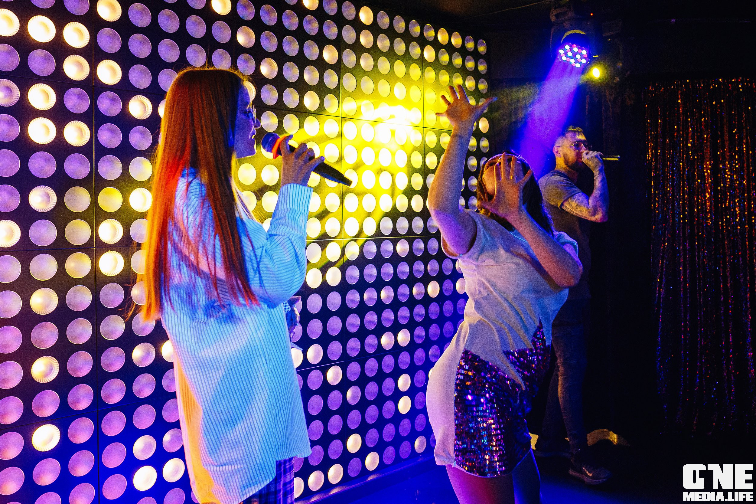 Фотоотчет из караоке клуба Эйфория. One Media Life: фоторепортажи, фотоотчеты с мероприятий и заведений