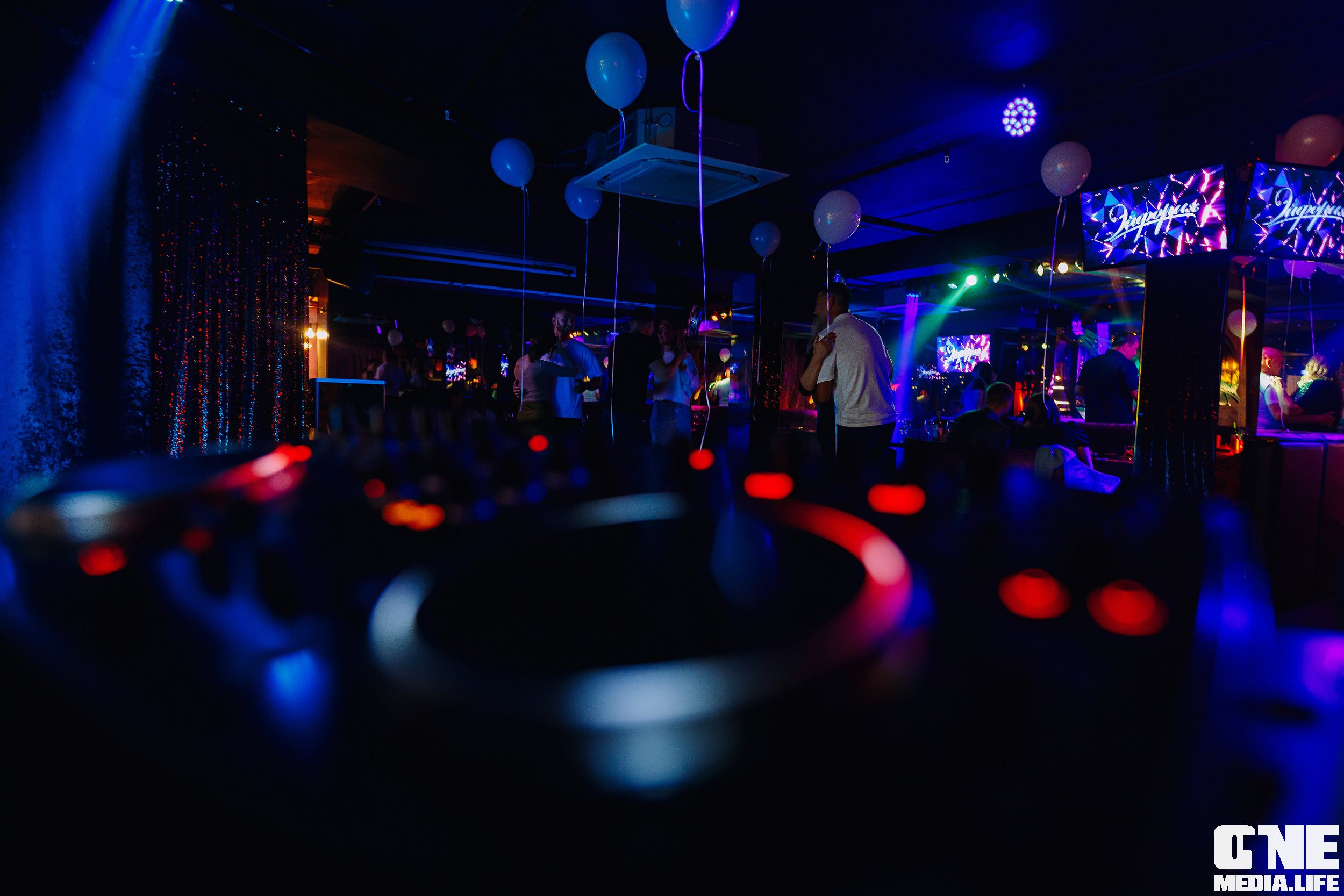 Фоторепортаж из караоке-клуба Эйфория. One Media Life: фоторепортажи, фотоотчеты с мероприятий и заведений