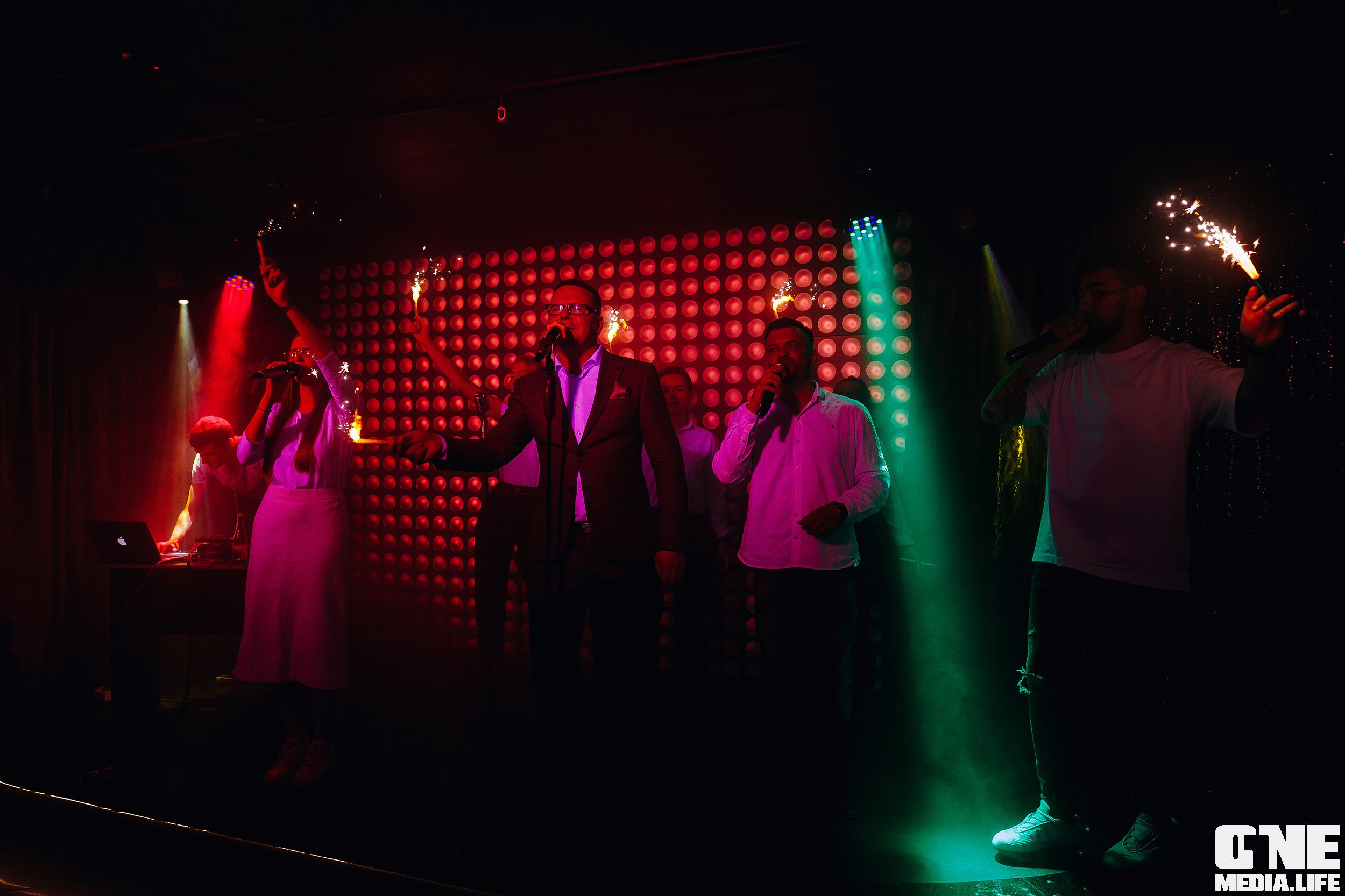 Фоторепортаж из караоке клуба Эйфория. One Media Life: фоторепортажи, фотоотчеты с мероприятий и заведений