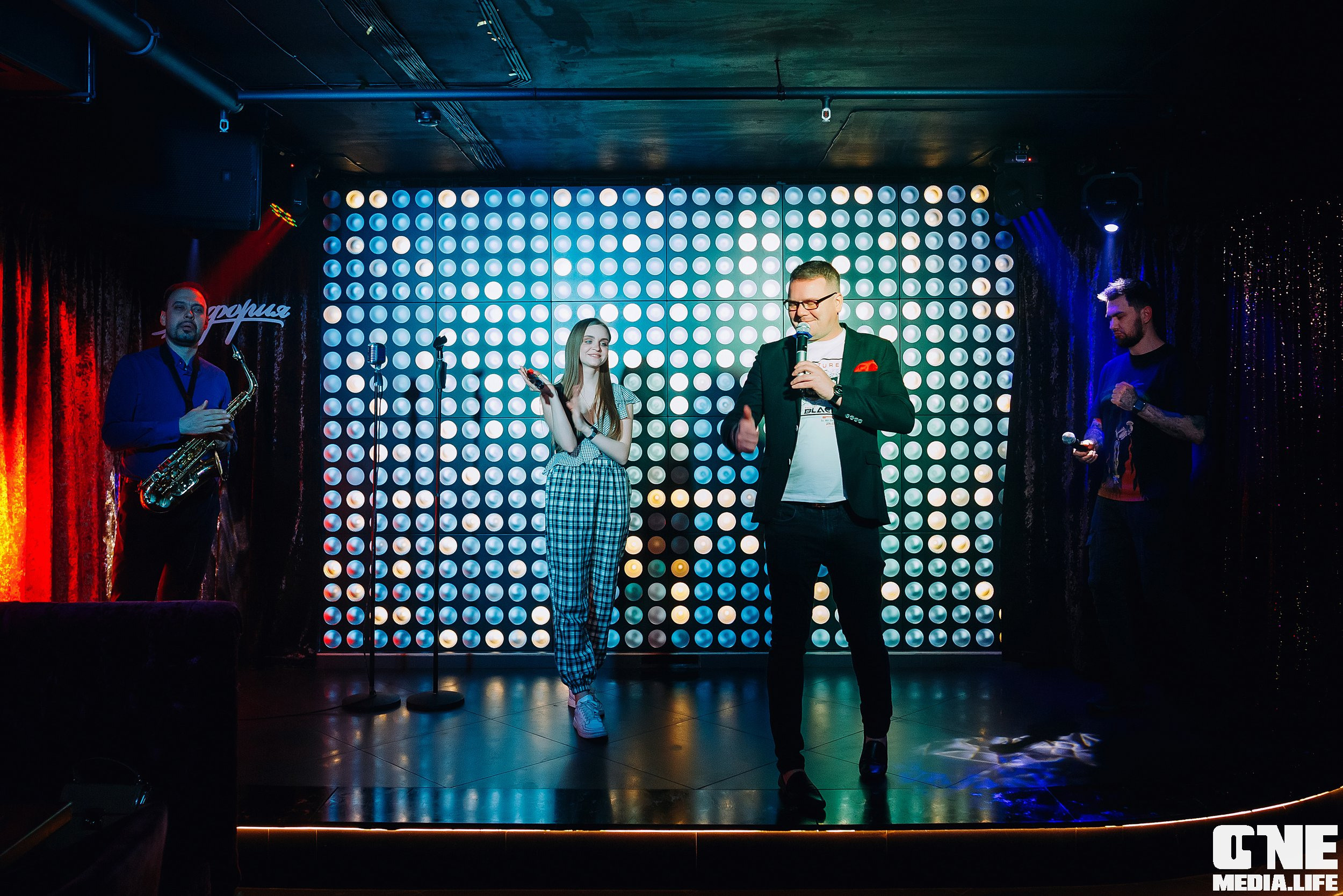 Фотоотчет из караоке клуба Эйфория. One Media Life: фоторепортажи, фотоотчеты с мероприятий и заведений