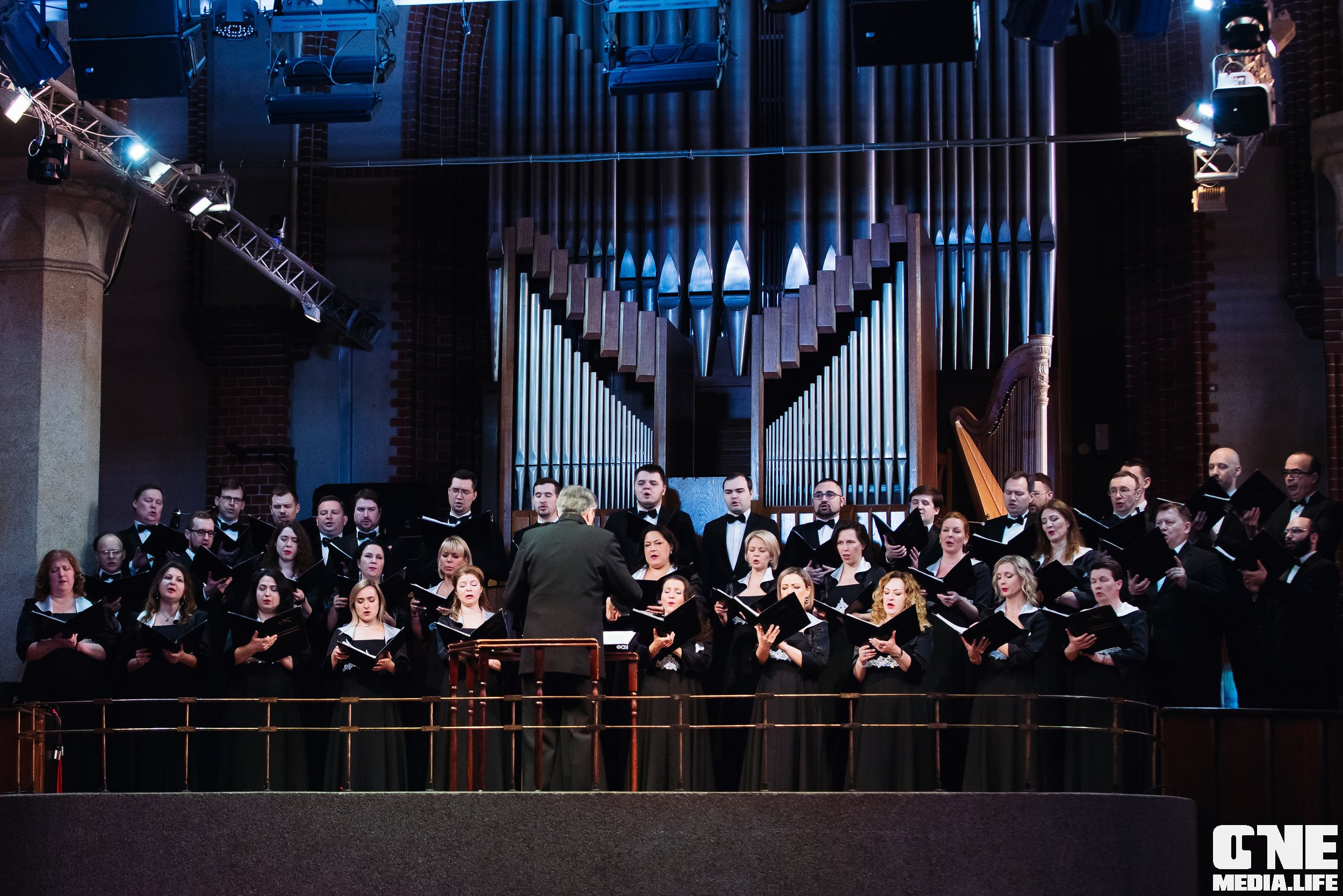 Фоторепортаж из Калининградской Филармонии. One Media Life: фоторепортажи, фотоотчеты с мероприятий и заведений