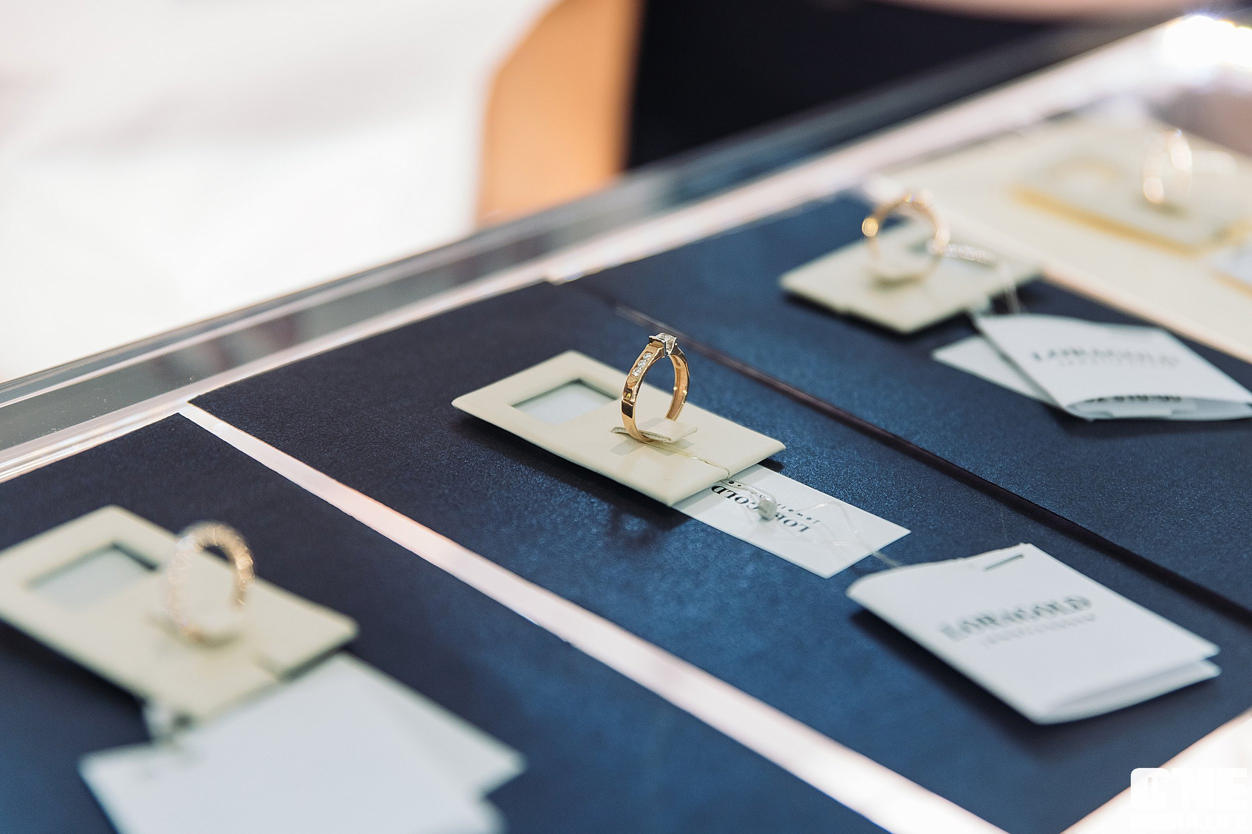 Фотоотчет с birthday party LoraGold jewelry в Балтии молл. One Media Life: фоторепортажи, фотоотчеты с мероприятий и заведений