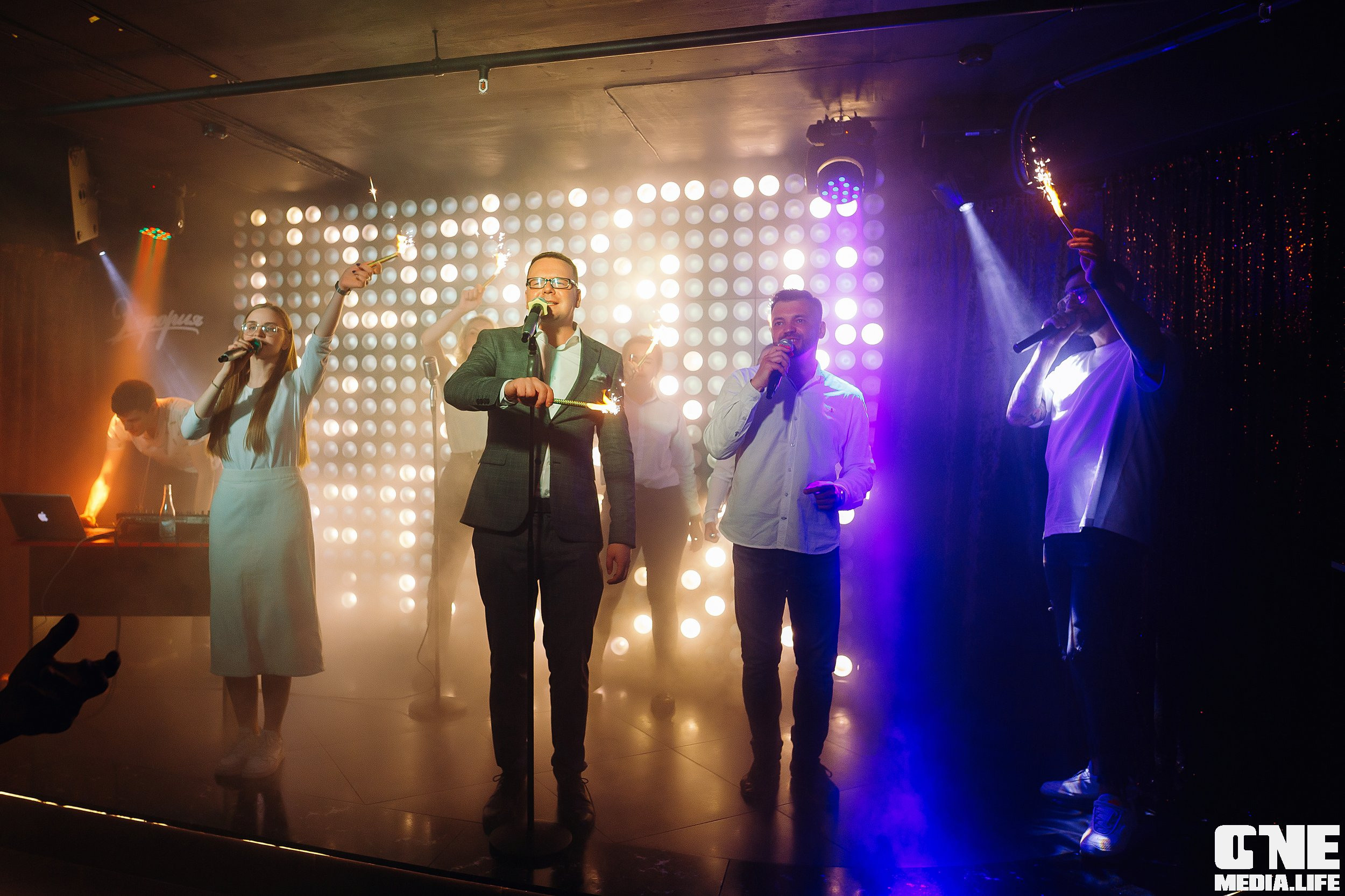 Фоторепортаж из караоке клуба Эйфория. One Media Life: фоторепортажи, фотоотчеты с мероприятий и заведений