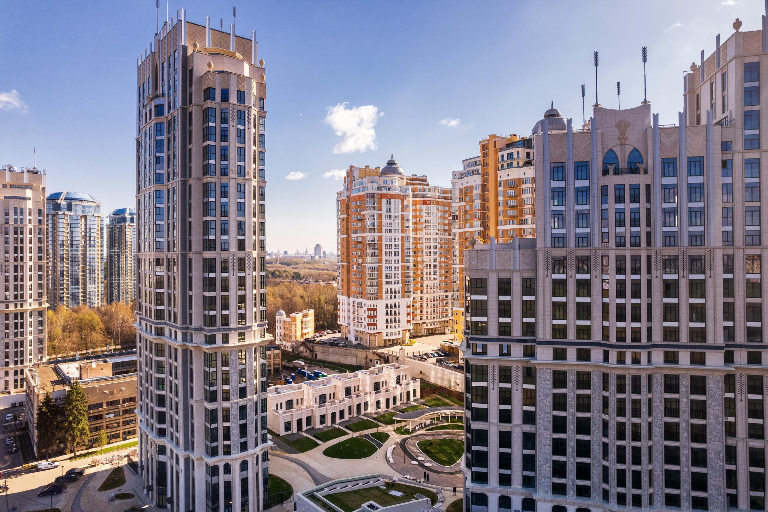 Архитектура и недвижимость. Ход строительства. Съемка с дрона. Профессиональное решение для частных лиц и бизнеса