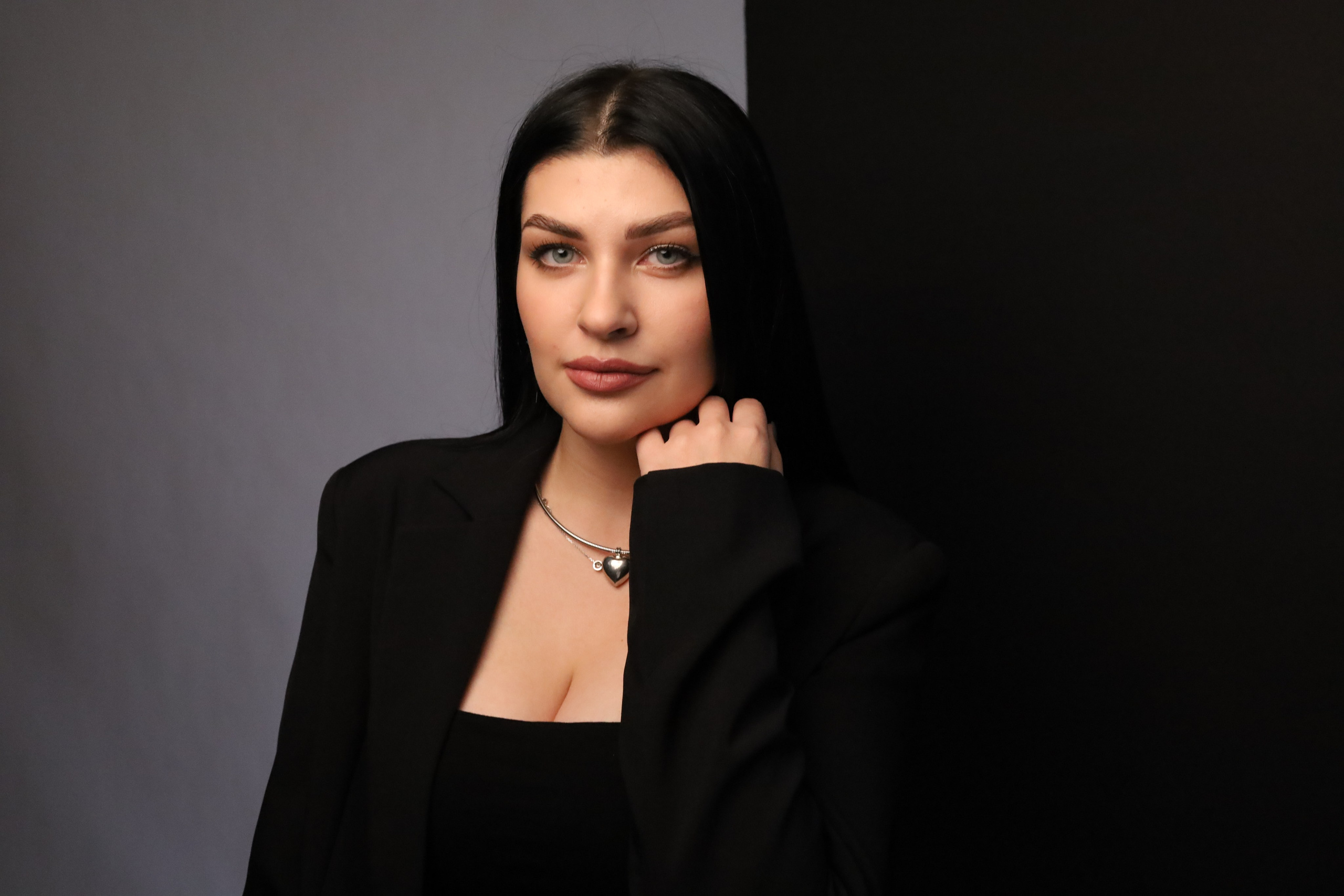 Селфи-студия «STORIES» профессиональная фотосессия без фотографа в Одинцово