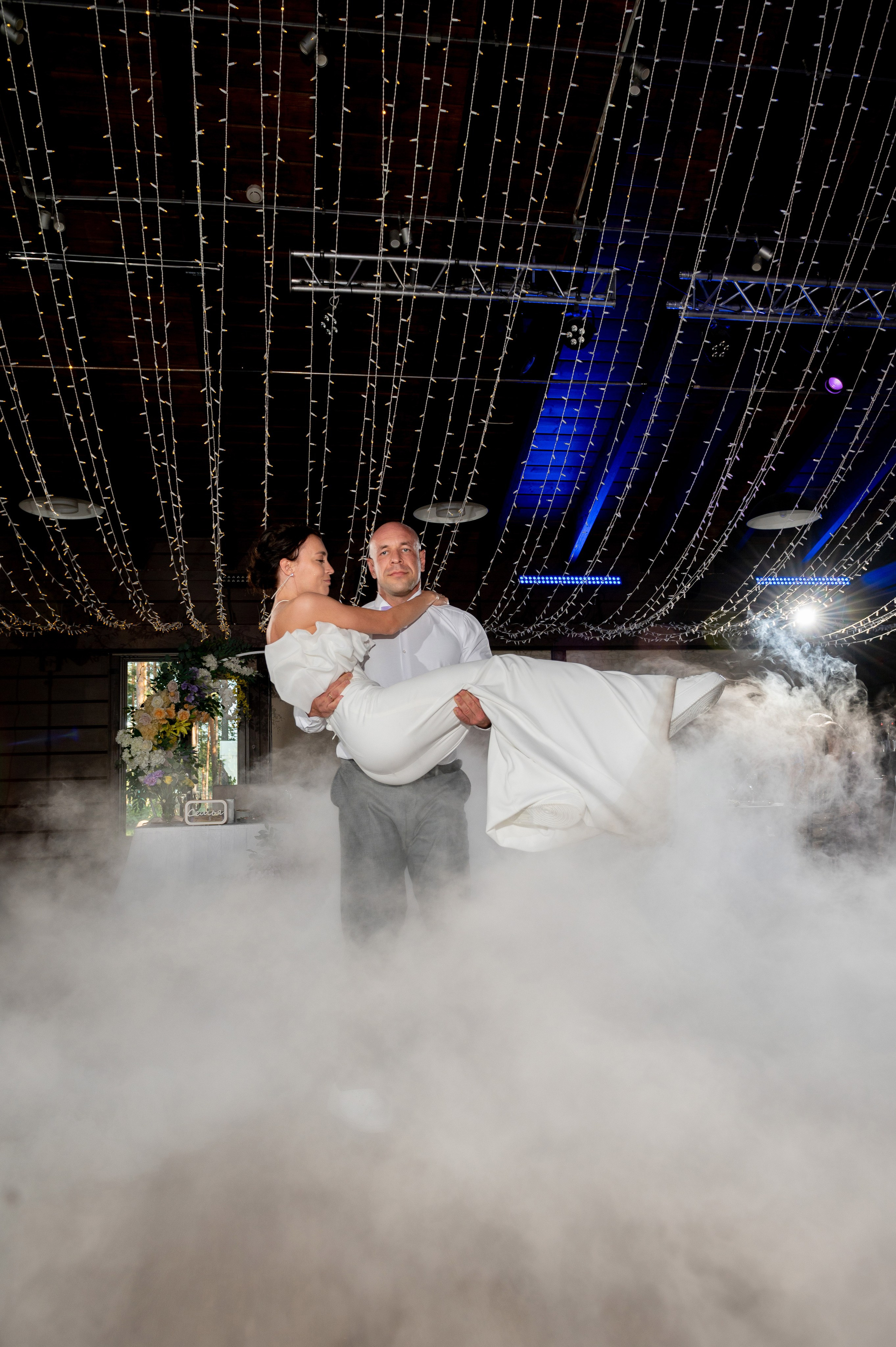 Летняя свадьба В Санкт-Петербурге и красивой выездной регистрацией Даши и Саши. Воздушная свадебная фотосессия в Петербурге. Портретный, семейный и свадебный фотограф в Санкт-Петербурге и в Пушкине Ширяев Денис