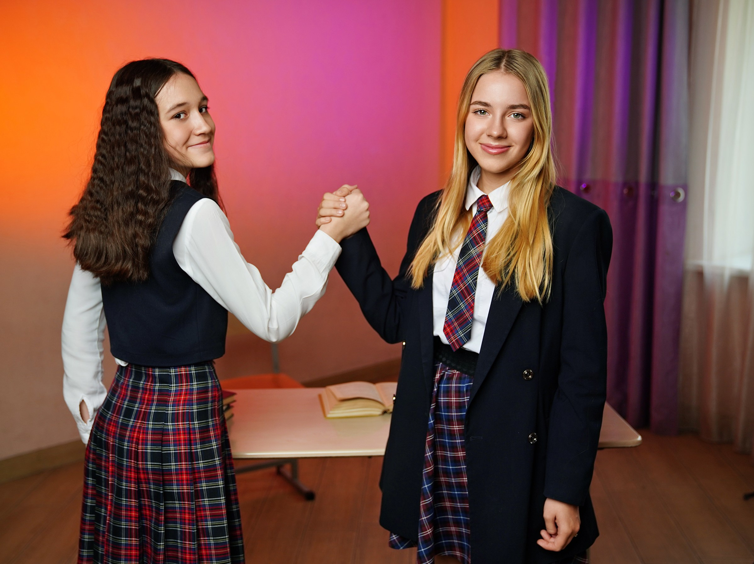 Виньетка + портреты. GOTRA — выпускные альбомы в Тюмени