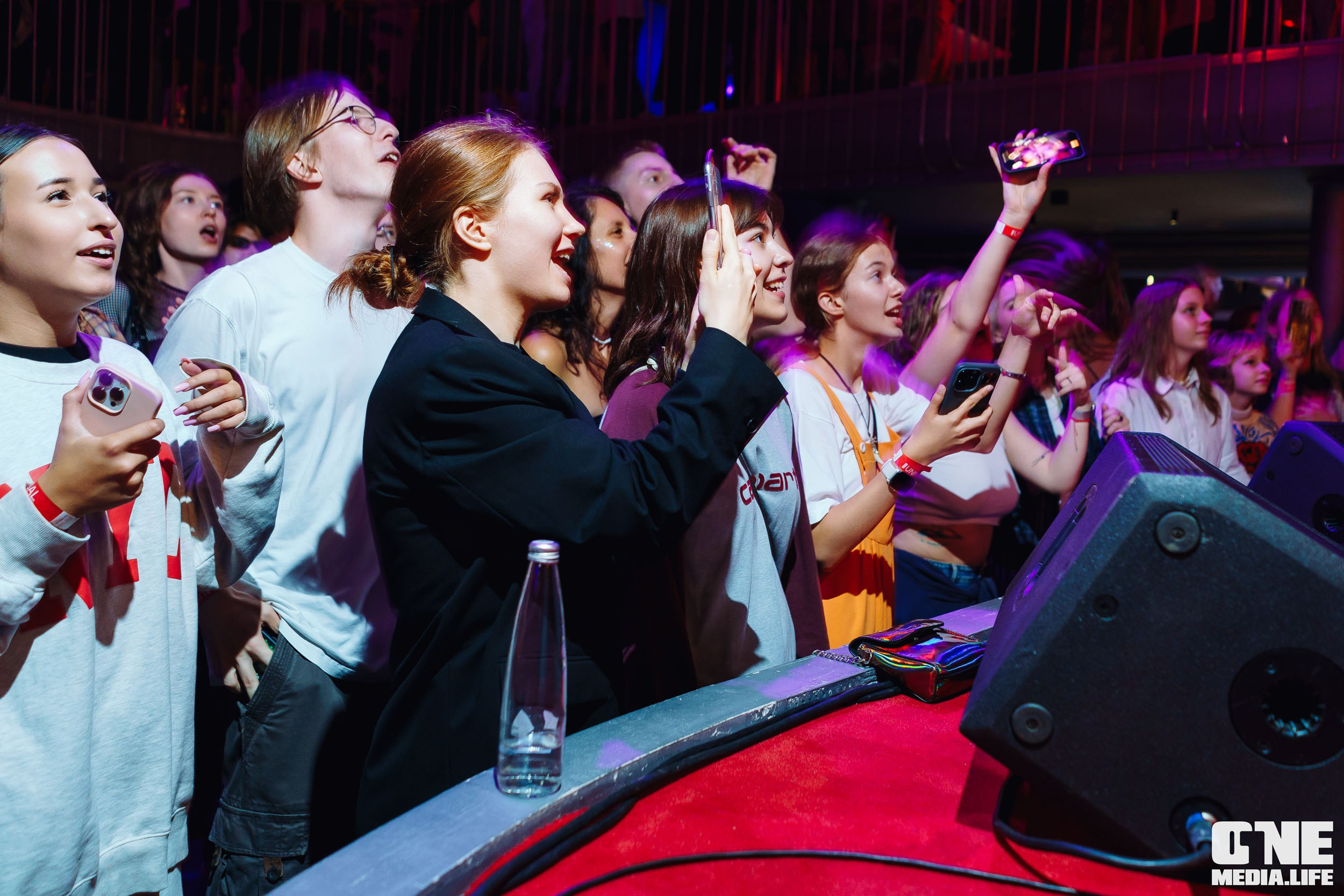 Фоторепортаж из клуба UNIVERSAL. One Media Life: фоторепортажи, фотоотчеты с мероприятий и заведений