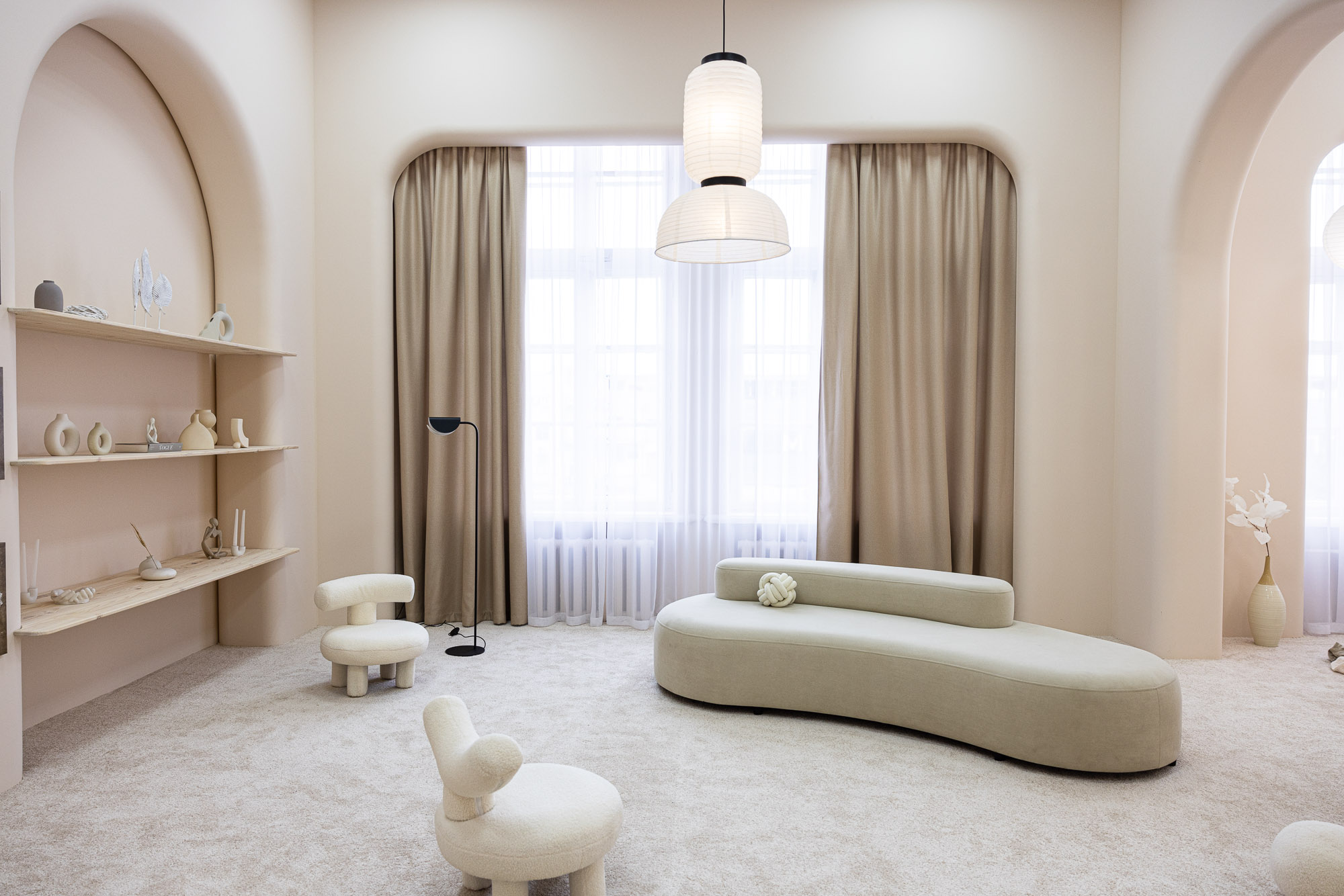 Фотостудия Photohub — всё для комфортной и красивой съёмки. Фотограф в Минске Людмила Дутко