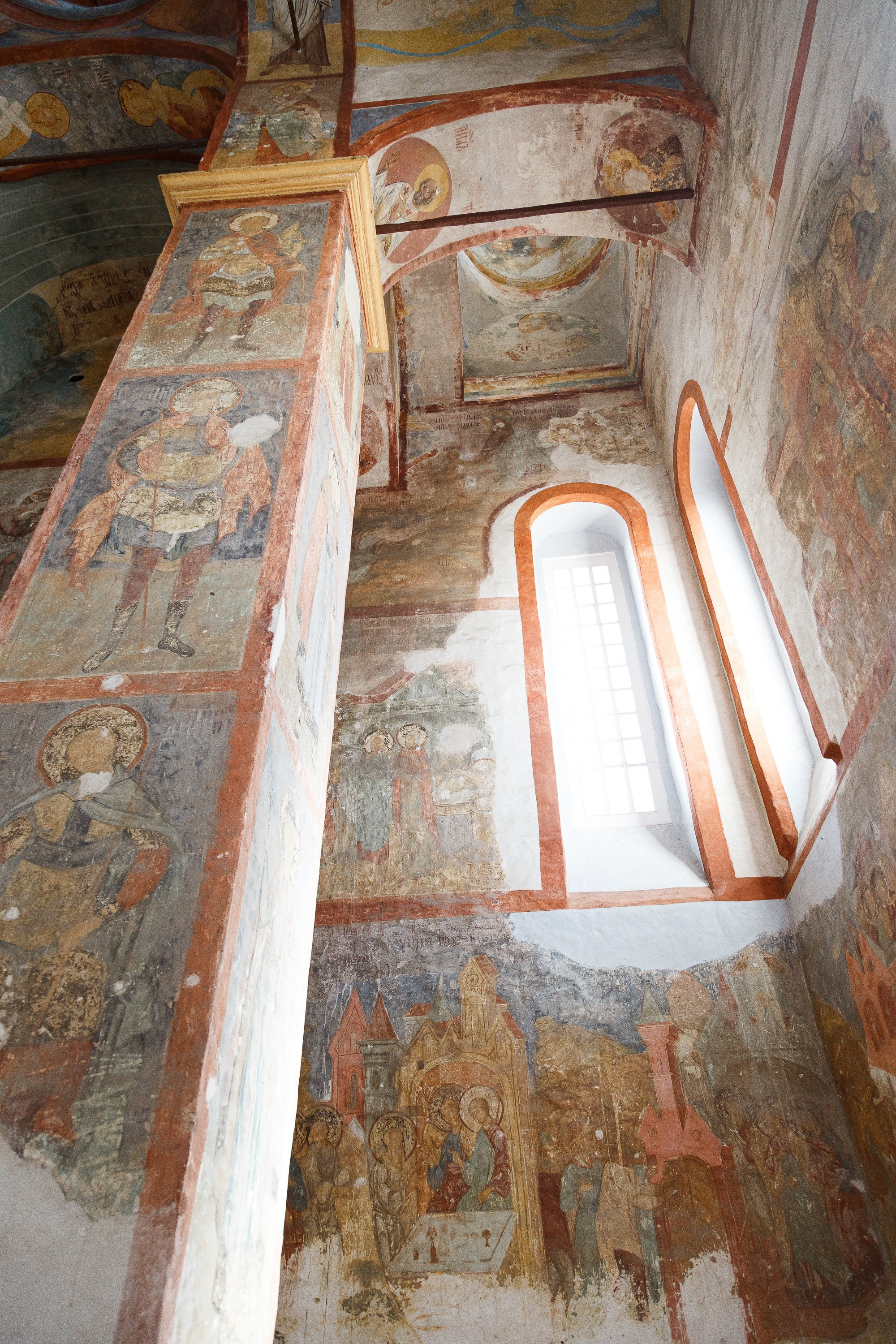 Венчание в Больших Вязёмах: фотограф в Преображенском храме | Запечатлейте свою любовь