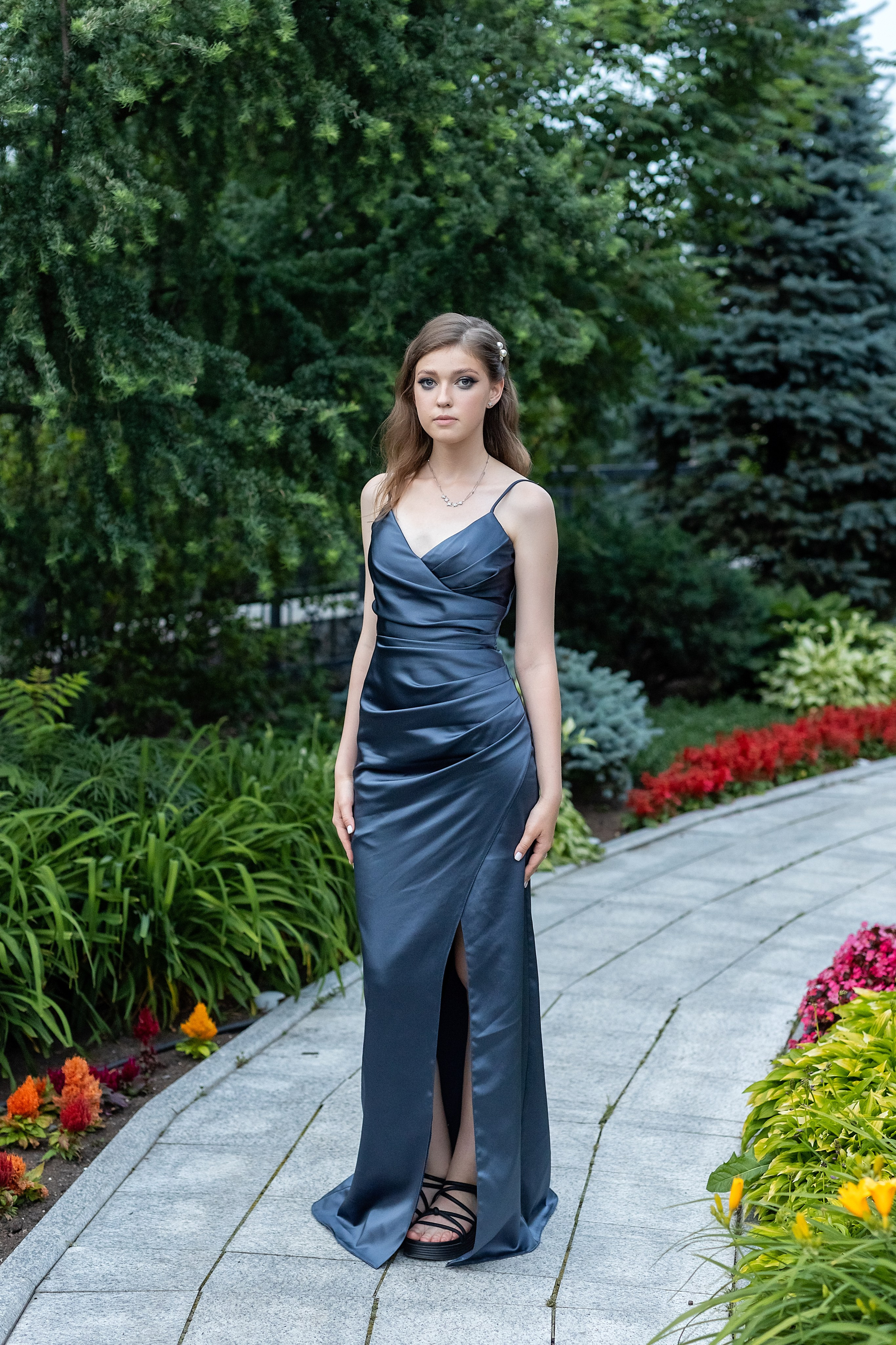 Выпускной. Школа 22, 11 класс. Стильный выпускной альбом Владивосток фотограф Вероника Мигачева