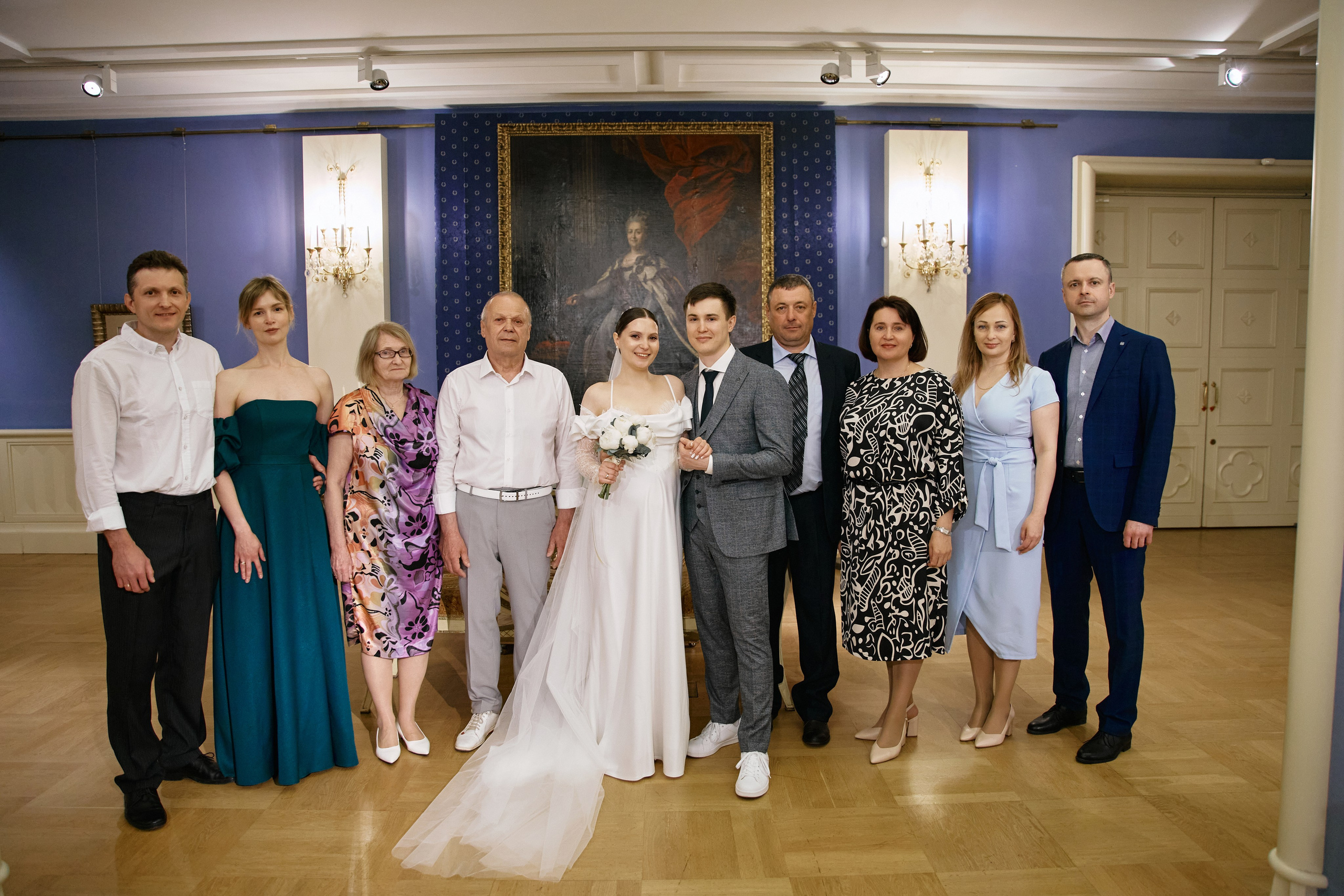 Заказать свадебного фотографа для съемки love story