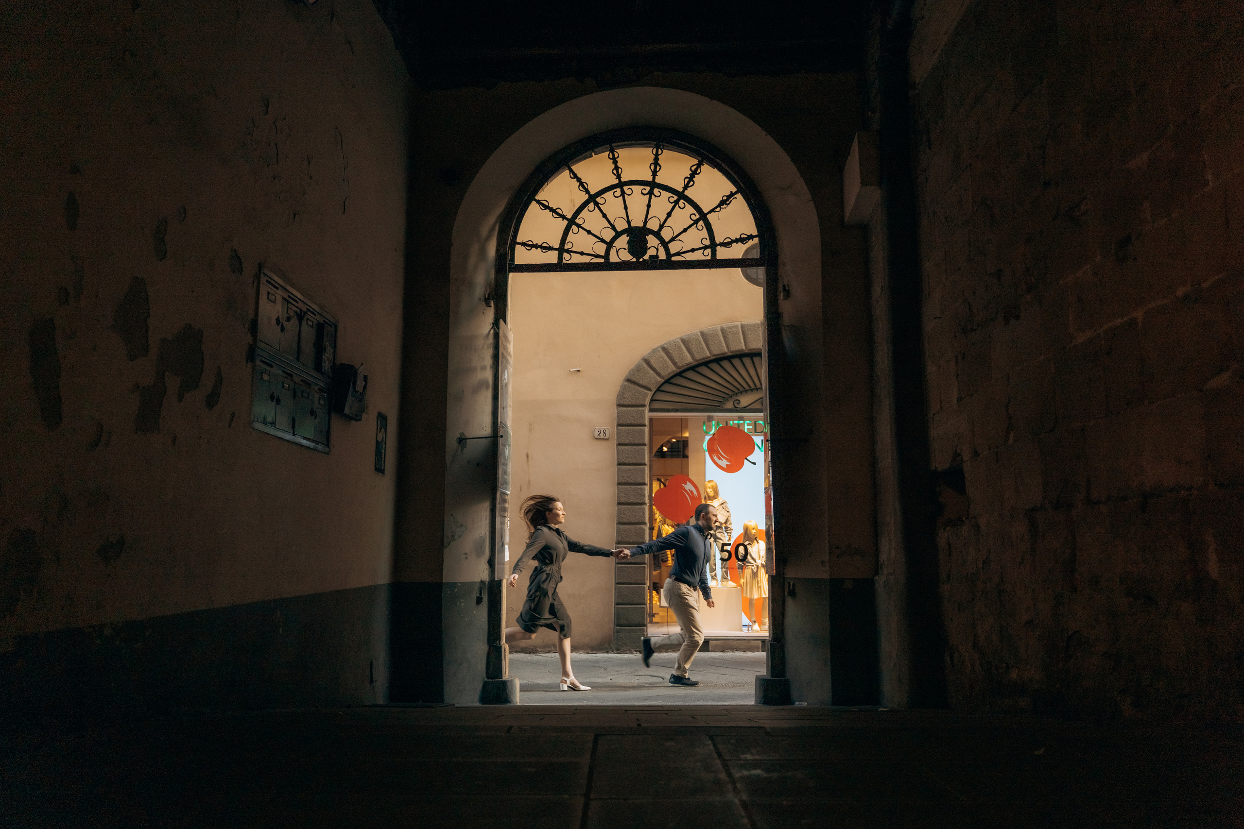 Anna and Nicola. Family Lifestyle Photographer in Lucca, Italia