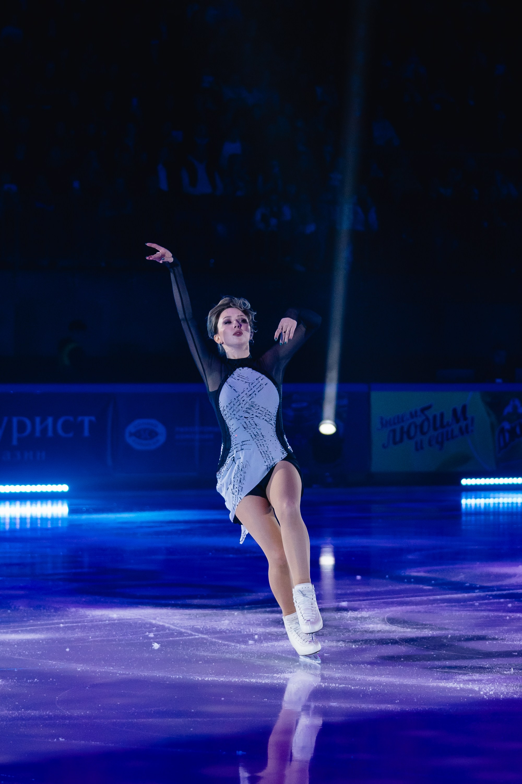 Шоу «Чемпионы на льду» в Новосибирске. Воробьева Ксения — Спортивный и танцевальный фотограф Новосибирск