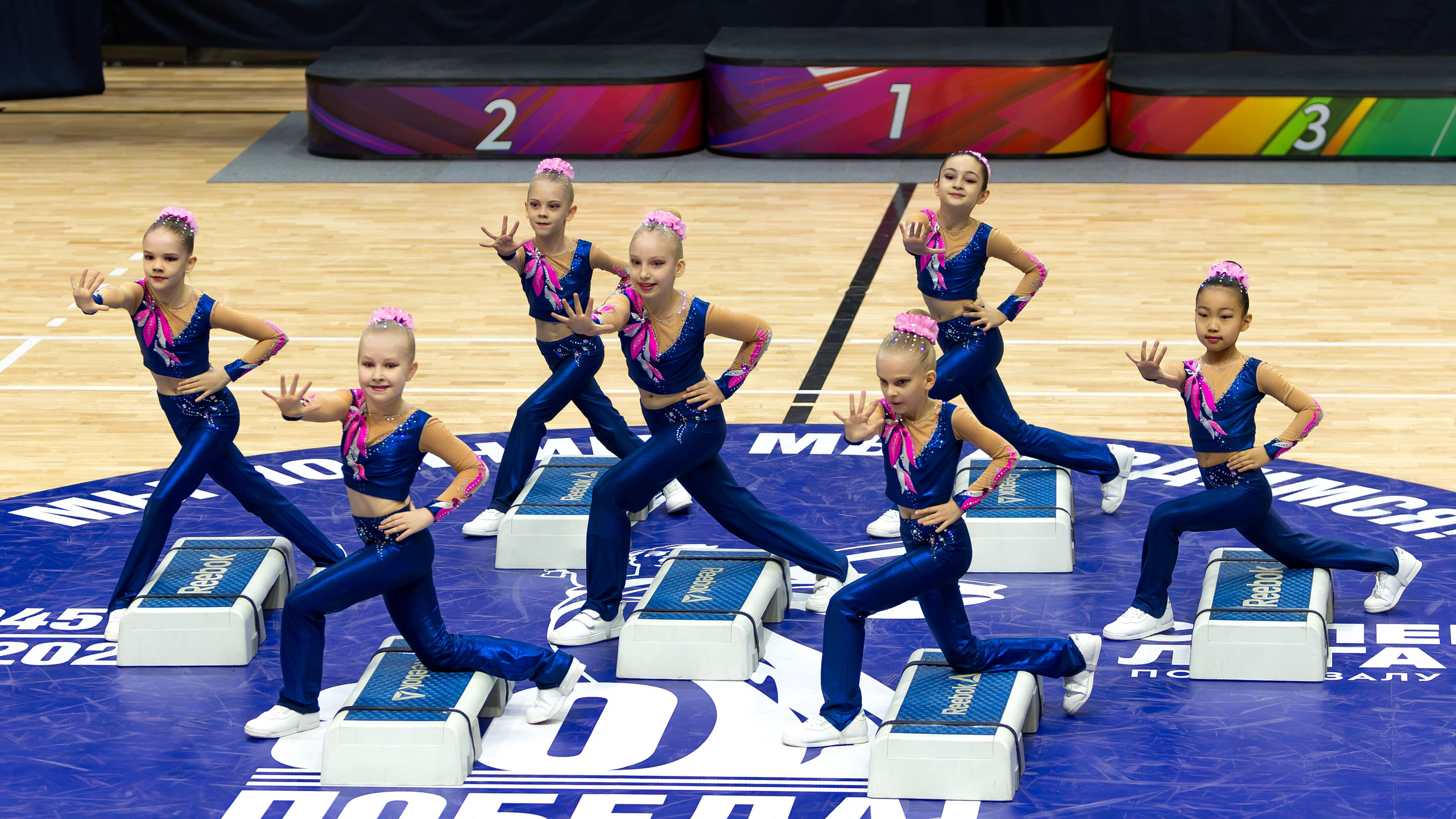 Фестиваль по фитнес-аэробике «Облачко» дисциплина «Степ-аэробика». Выпускные альбомы и школьный фотограф в Подольске, Троицке, Щербинке, Москве и Московской области