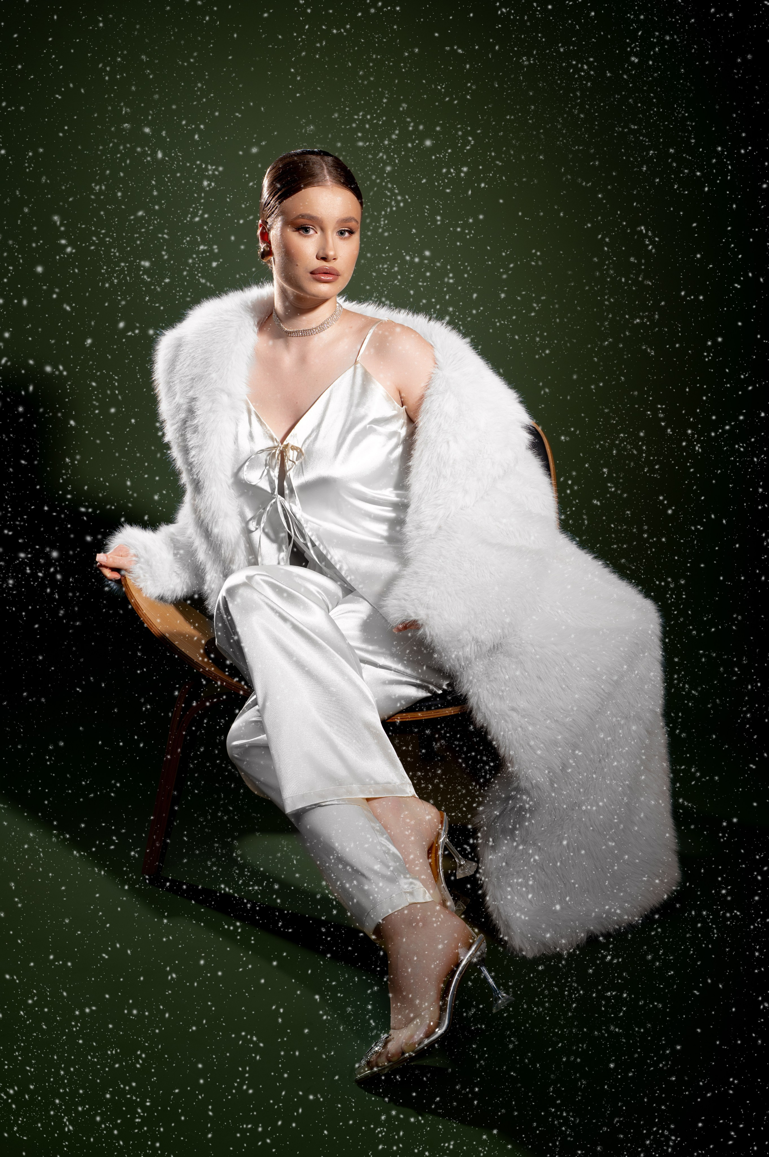 Индивидуальная фотосессия Минск, фотограф Минск, фотосессия Минск, фотограф Беларусь, фотограф Ольга Шаповалова, съемка со стилизацией, стилист Минск, макияж для съемки Минск, съемка портрета Минск, съемка Беларусь, фотограф Беларусь