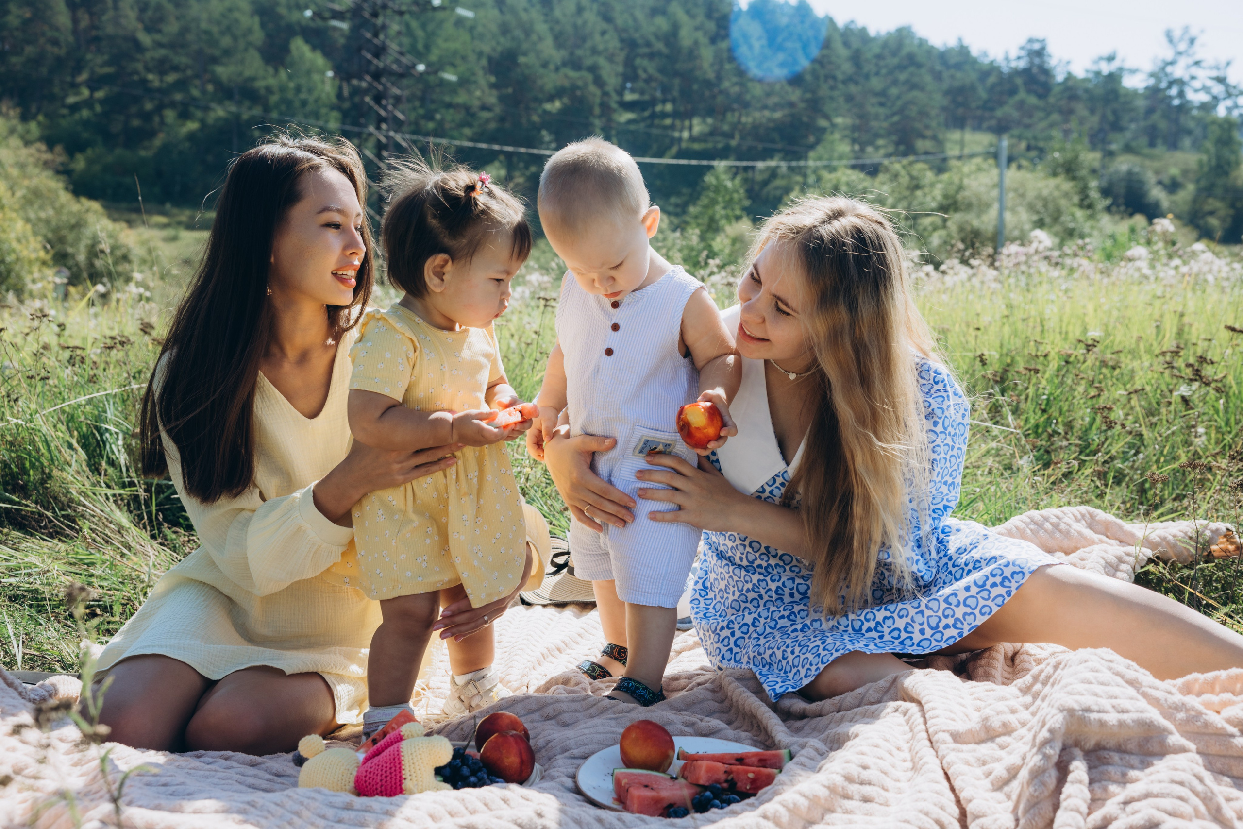 Семейная съёмка в поле. Свадебный, семейный фотограф в Иркутске Светлана Макаричева