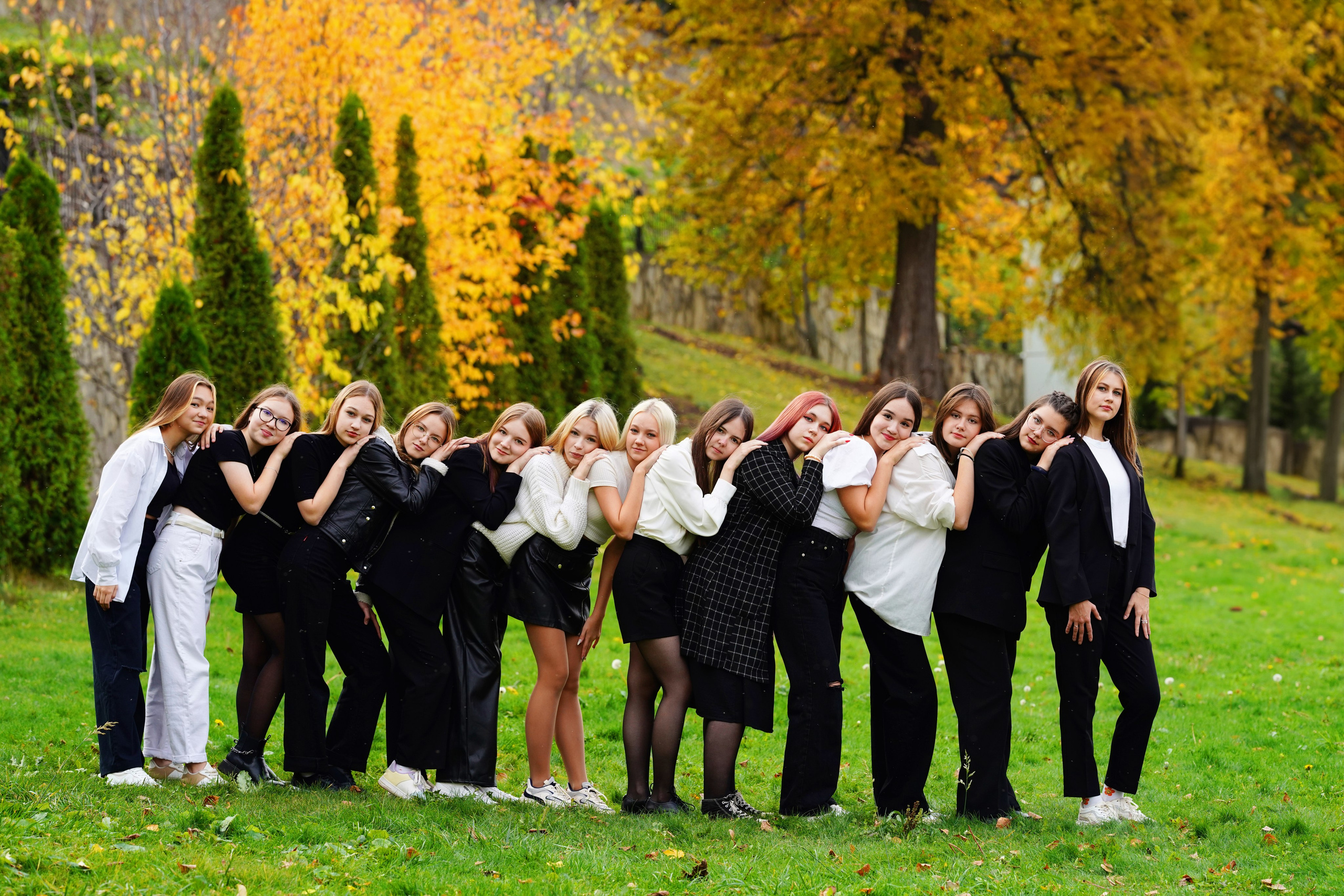 Осень 9,11 класс. Фотограф Герман
