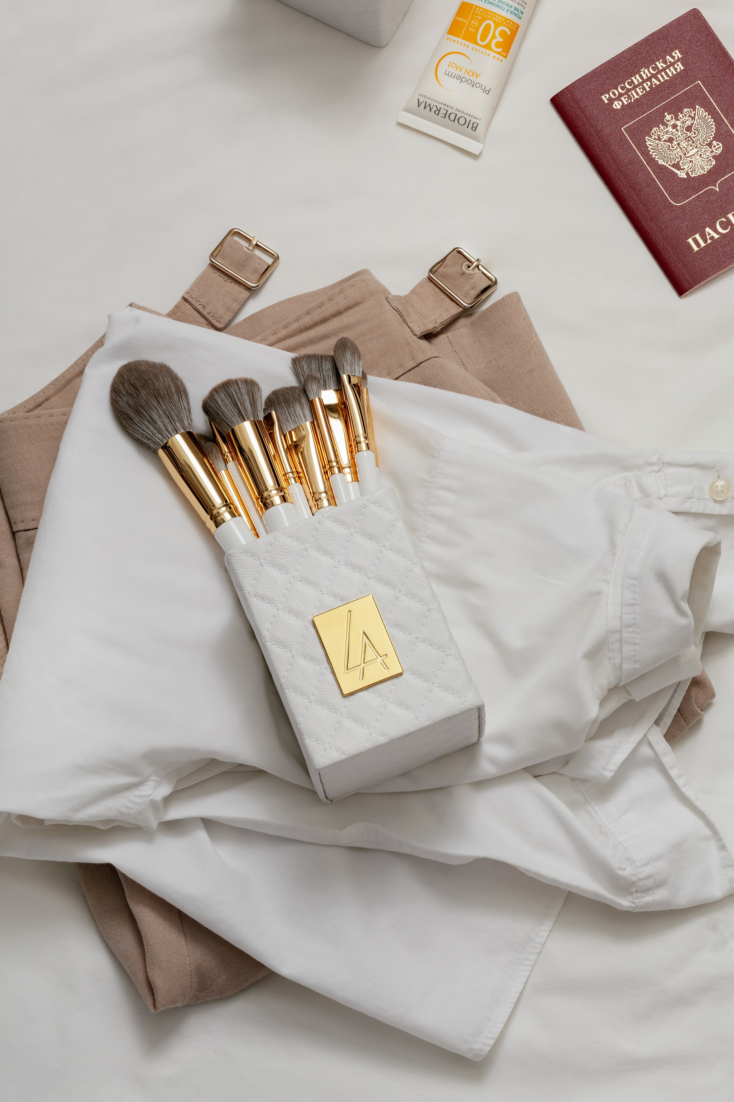 Косметические аксессуары. Сайт предметного фотографа Белоусовой Анны