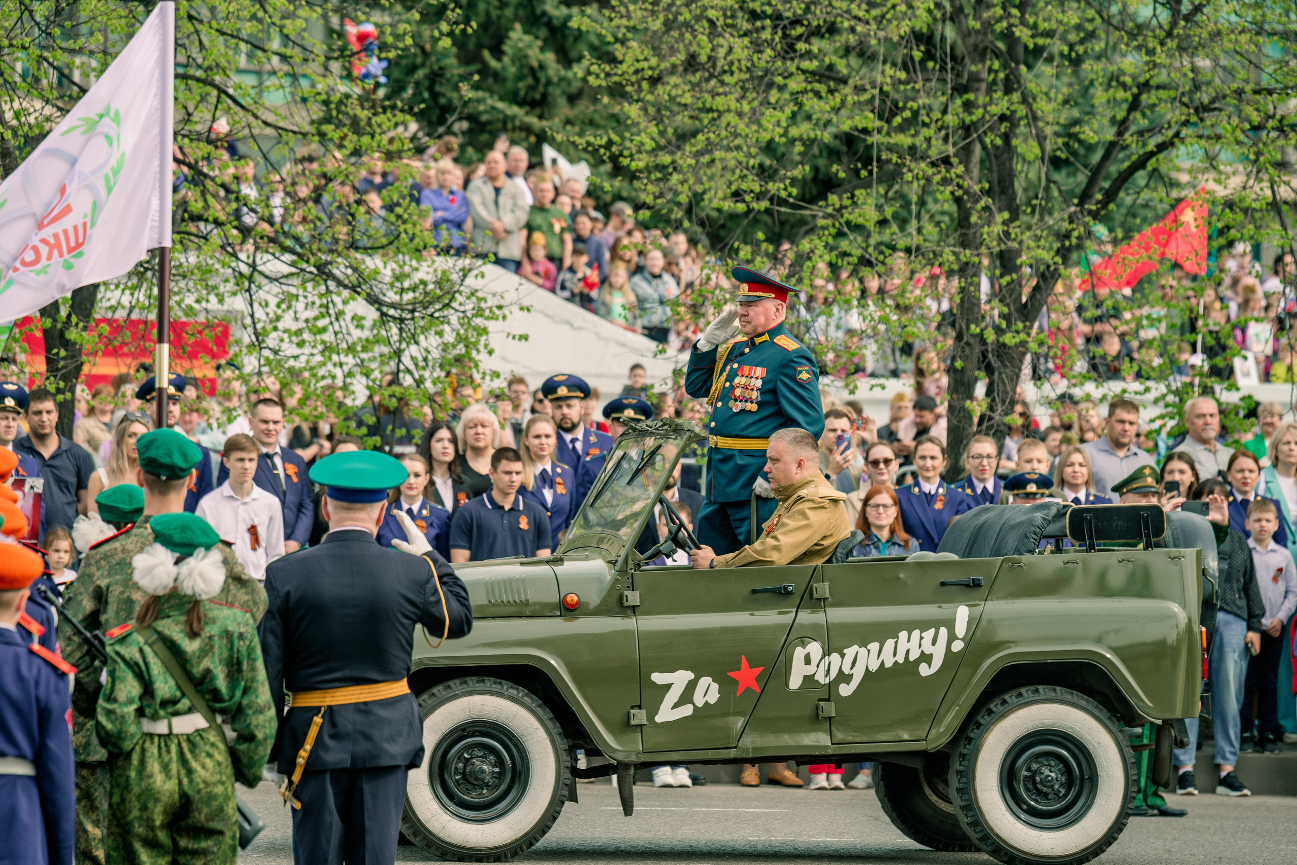 День Победы в Новокузнецке, 2025 год. Антон Непочатых — Большой мужской фотограф