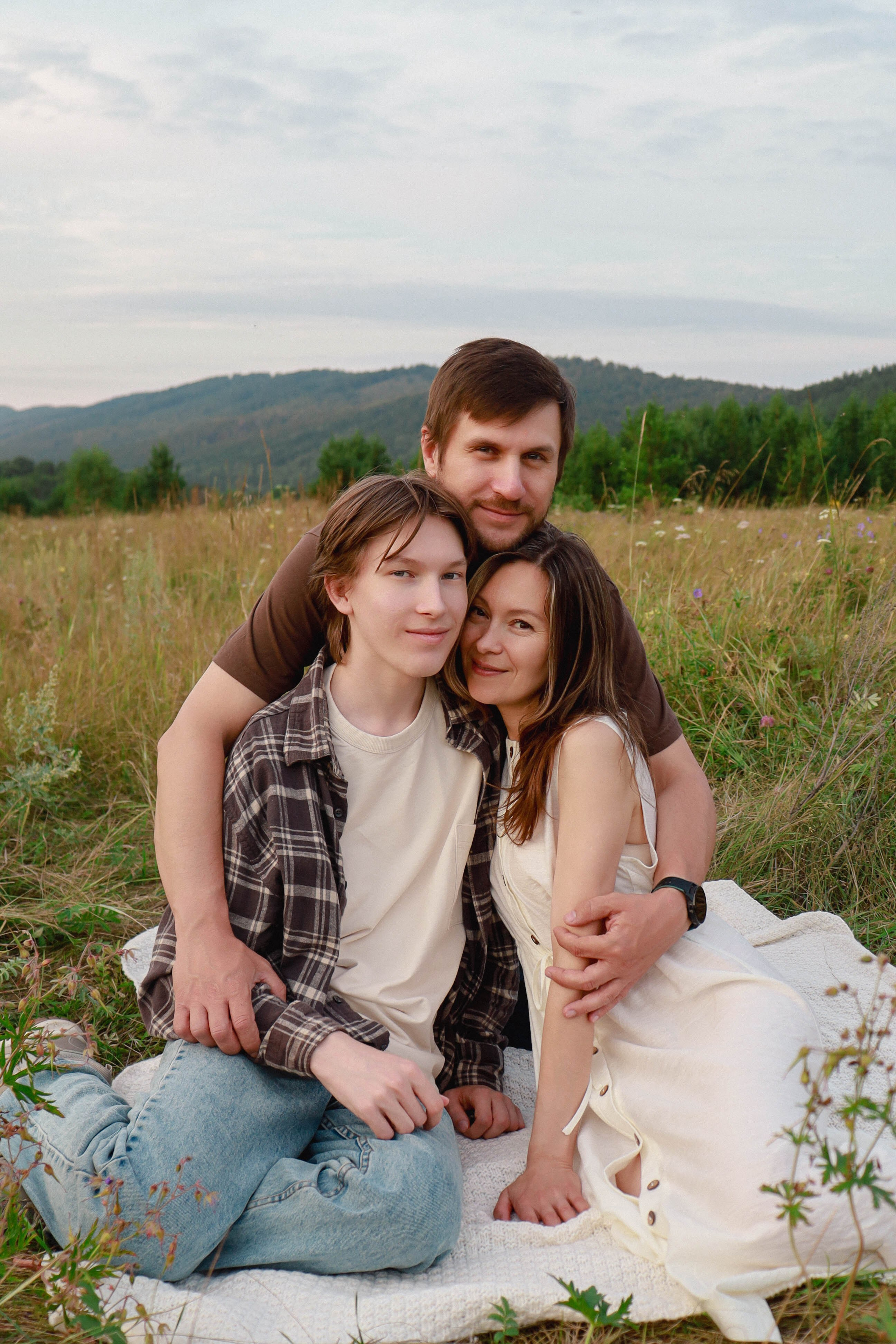 Семья в поле. Фотограф Александра Коновалова