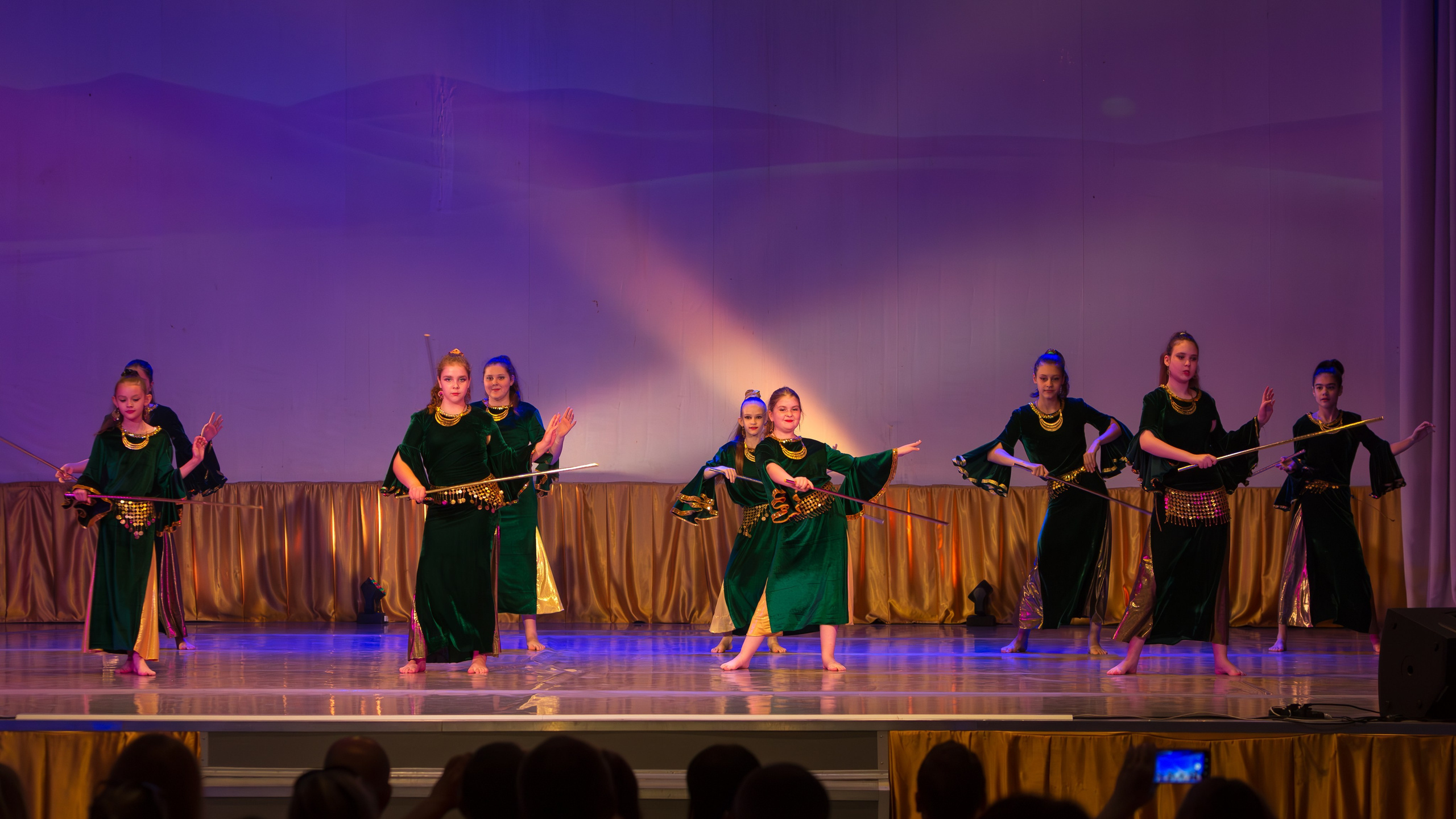 Студия «Lamis» отчетный концерт 2024. Выпускные альбомы и школьный фотограф в Подольске, Троицке, Щербинке, Москве и Московской области