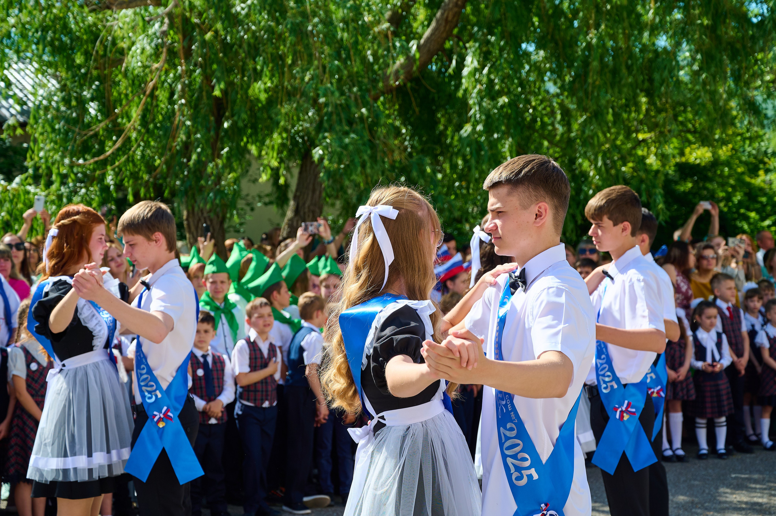 Последний звонок 2025. Жизнь курорта Кабардинка в фотографиях