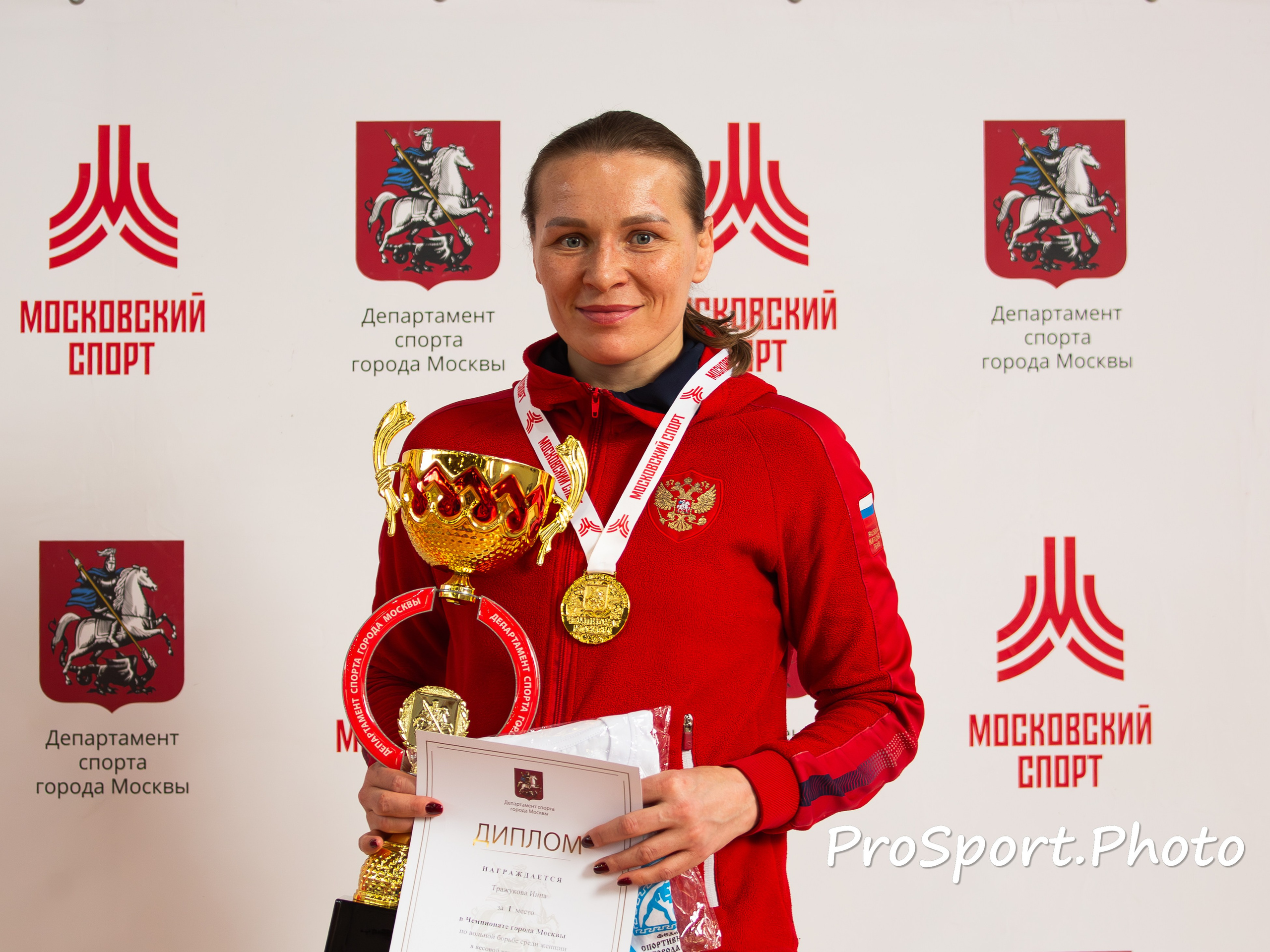 «Спорт через объектив: история в каждом снимке!»