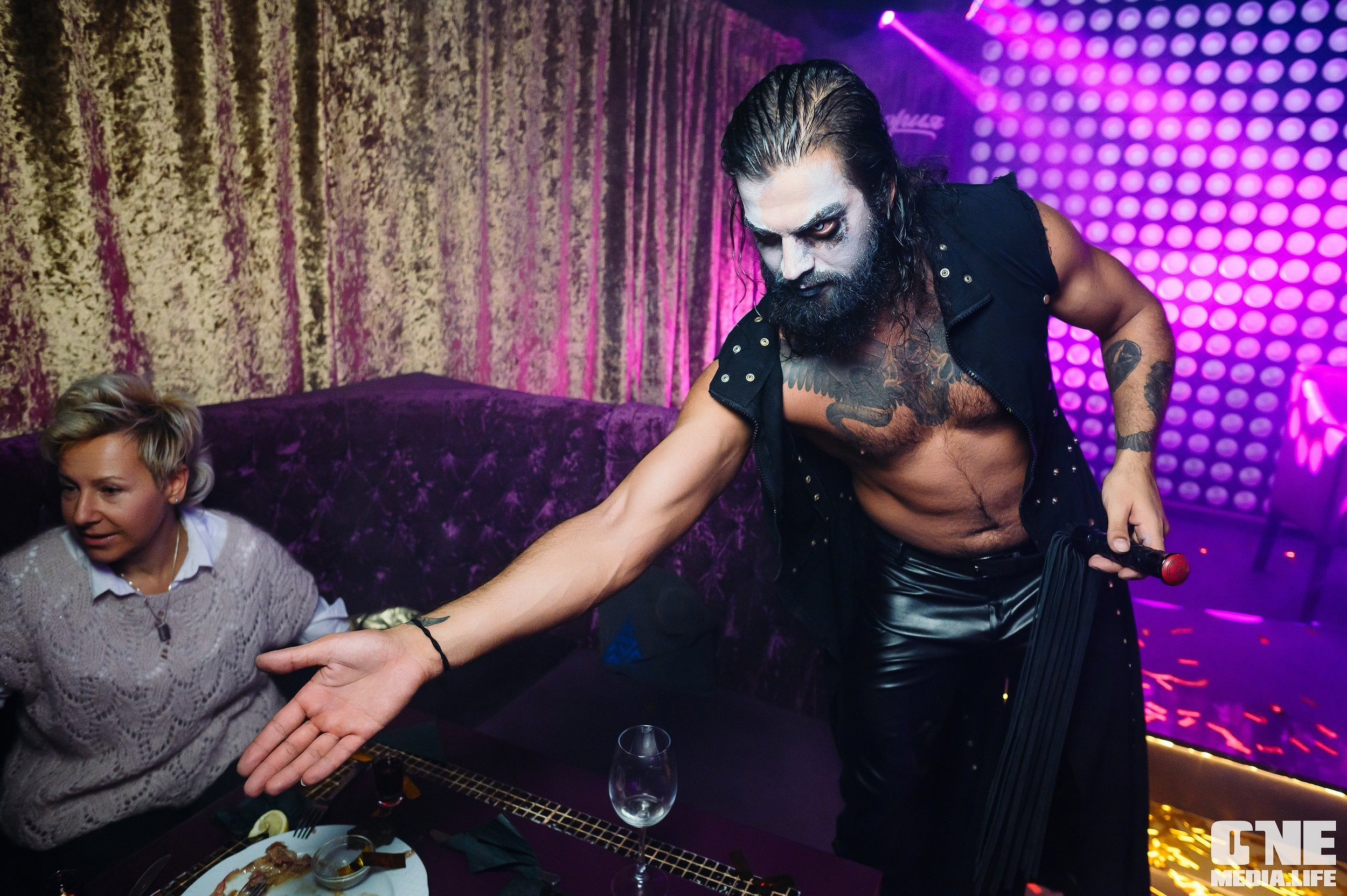 Фоторепортаж из караоке-клуба Эйфория. One Media Life: фоторепортажи, фотоотчеты с мероприятий и заведений