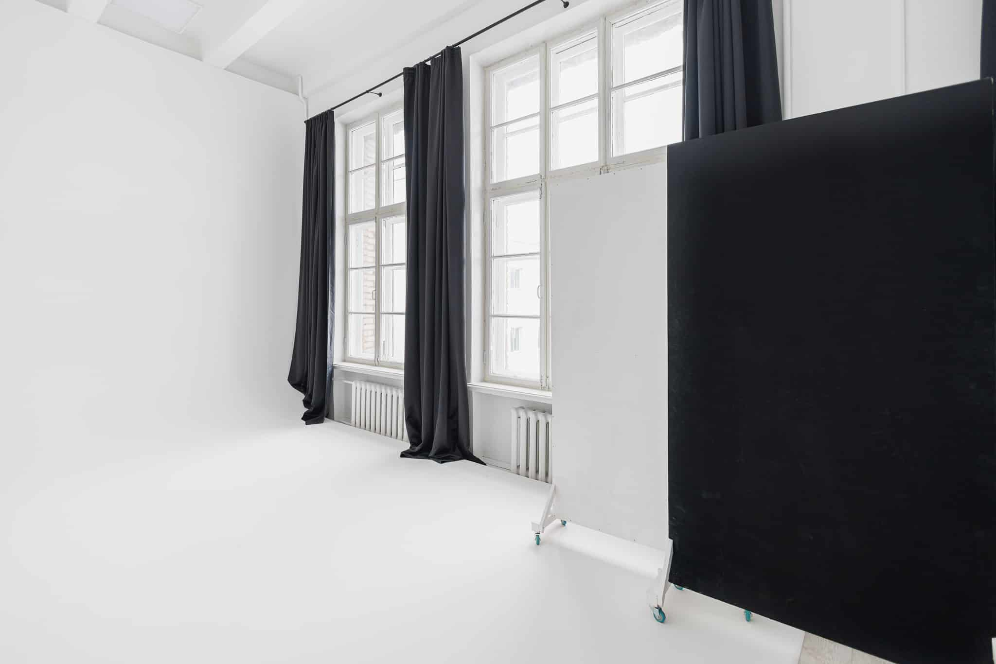 Залы с циклорамой в студии Photohub. Фотограф в Минске Людмила Дутко