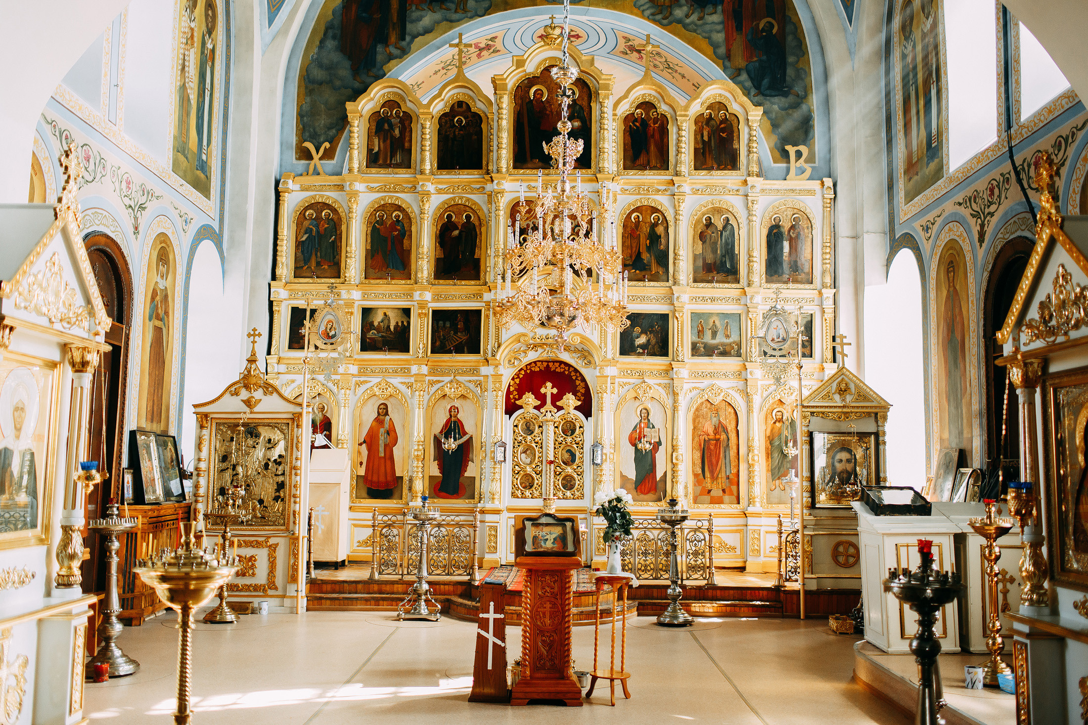 Покровских храм в Новоселебном