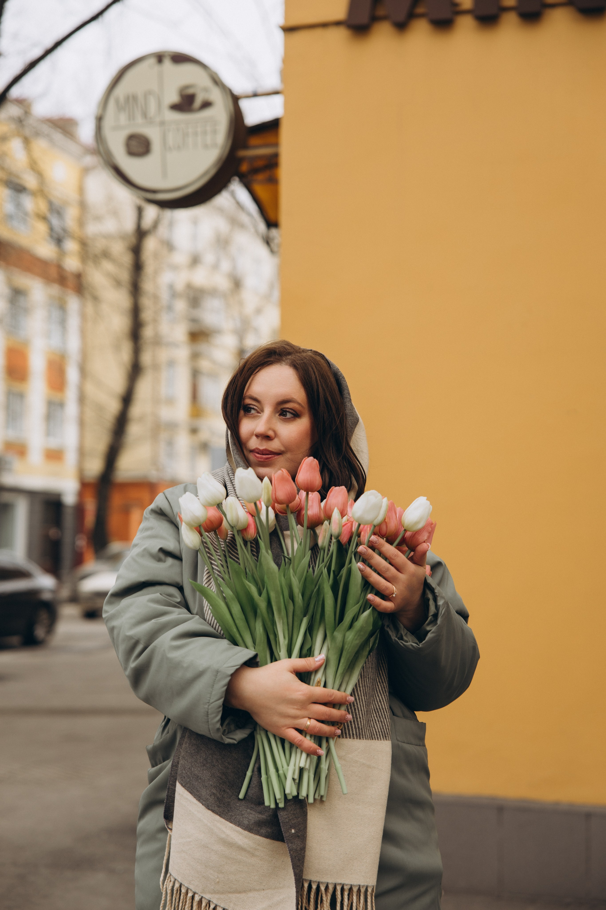 Прогулка с тюльпанами. Свадебный, семейный фотограф в Иркутске Светлана Макаричева