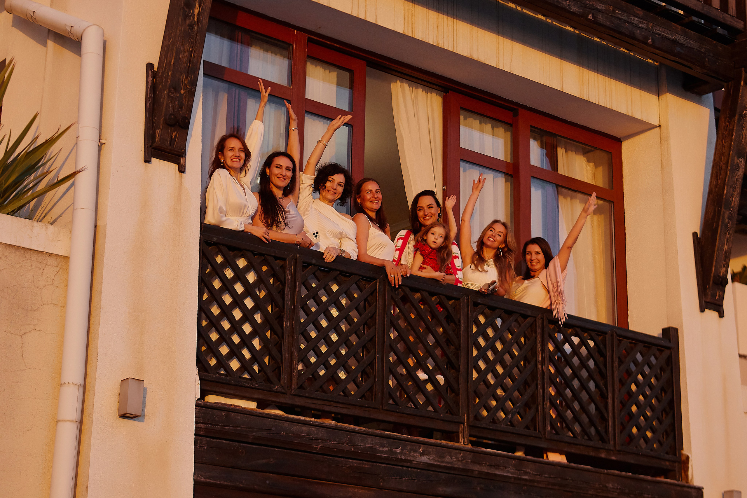 Девичник Santorini. Свадебный и семейный фотограф в Сочи-Красной поляне Ларионова Анна