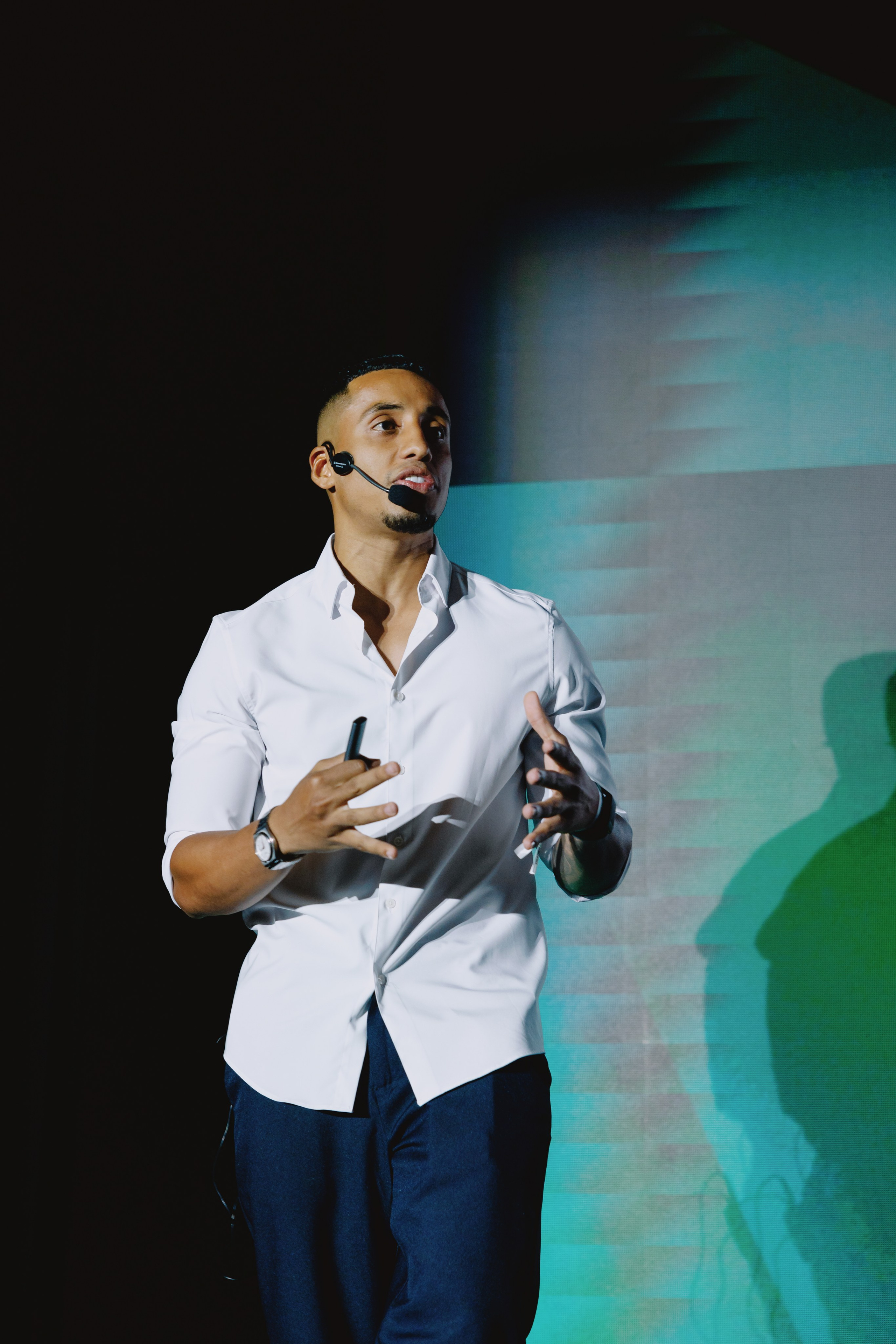 TRADERS DAY By NeomAAA Medellin. NeomAAA Funds Gallery