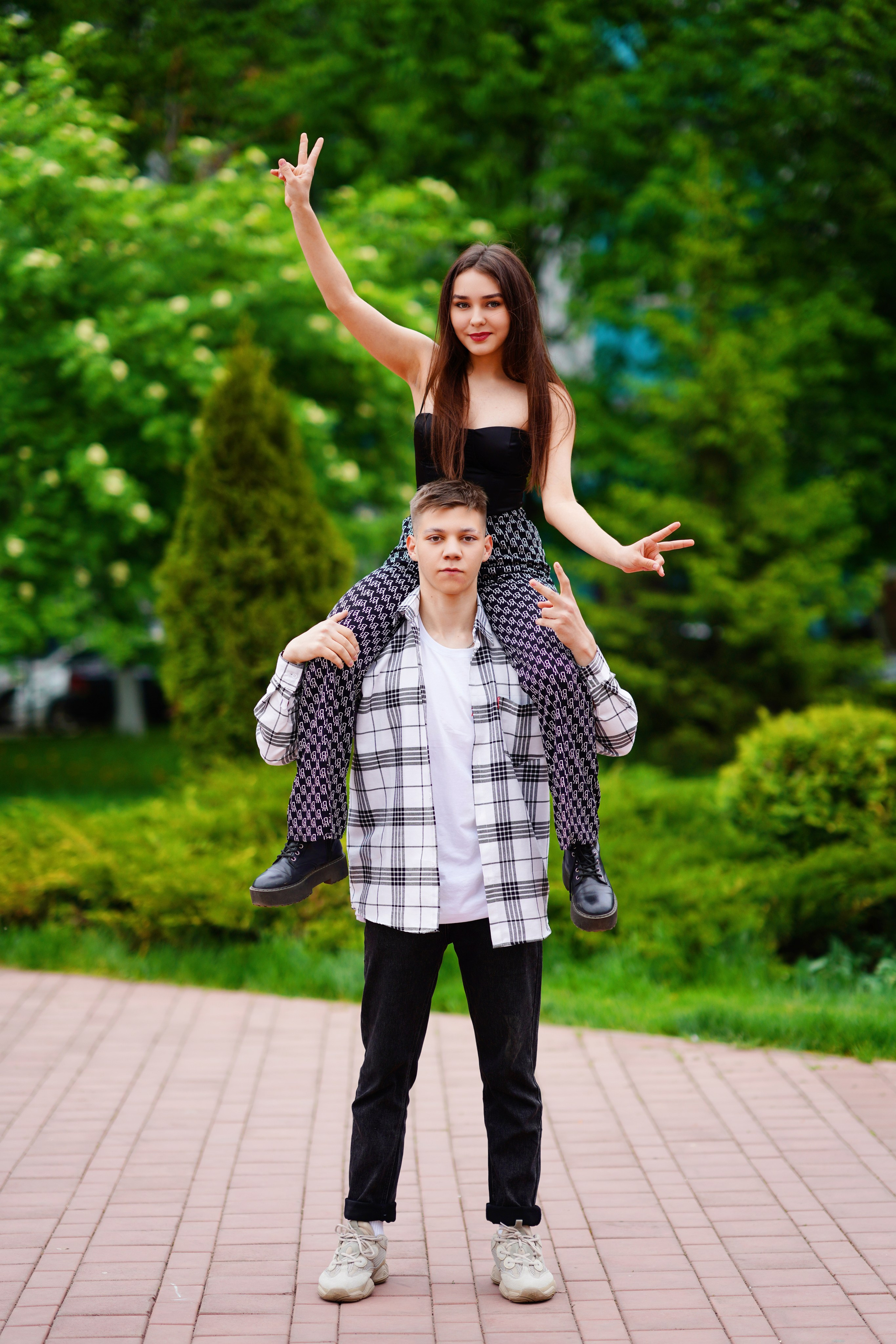 Весна 9,11 класс. Фотограф Герман