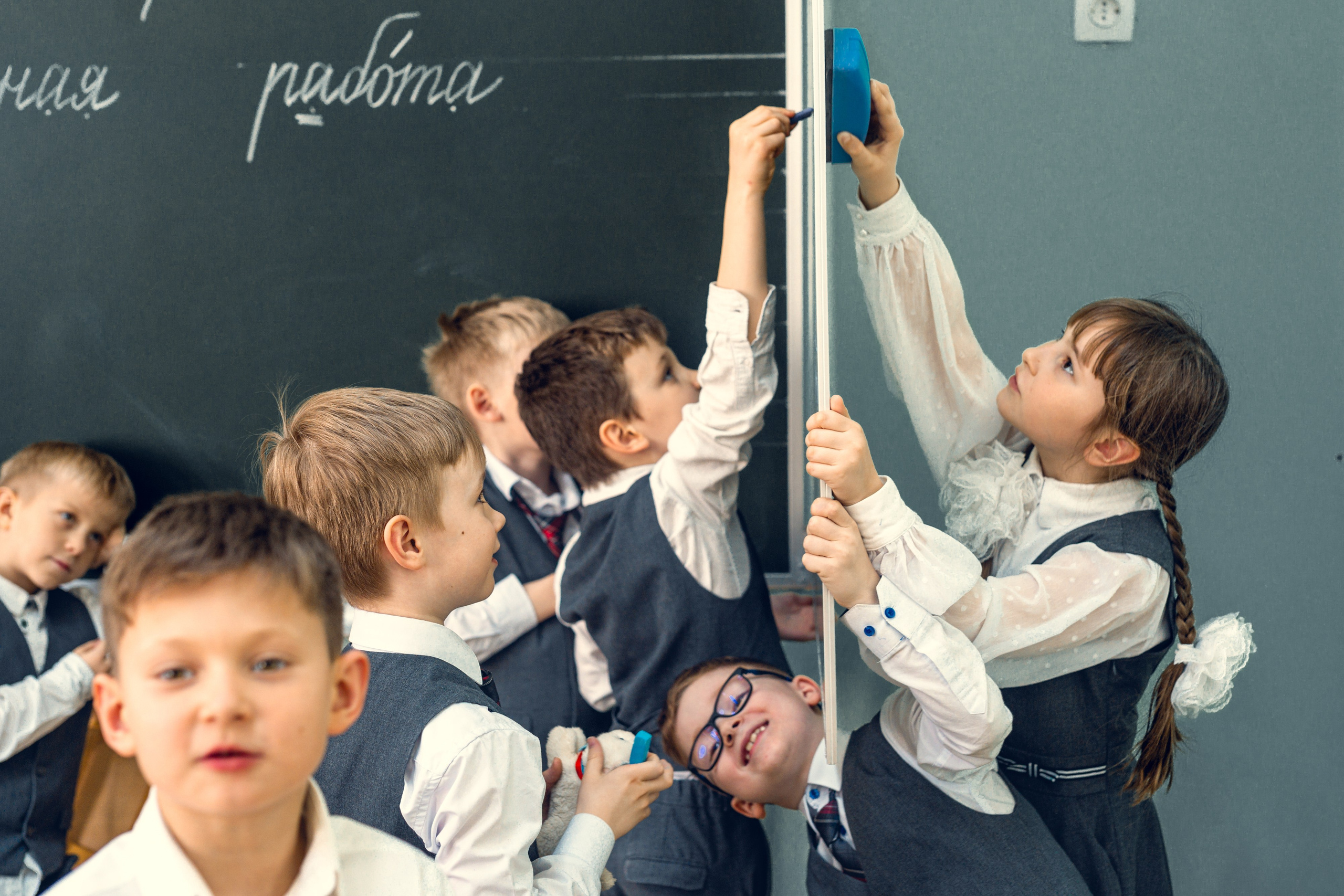 Школьные альбомы и альбомы для детского сада. Юлия Осипова. Москва