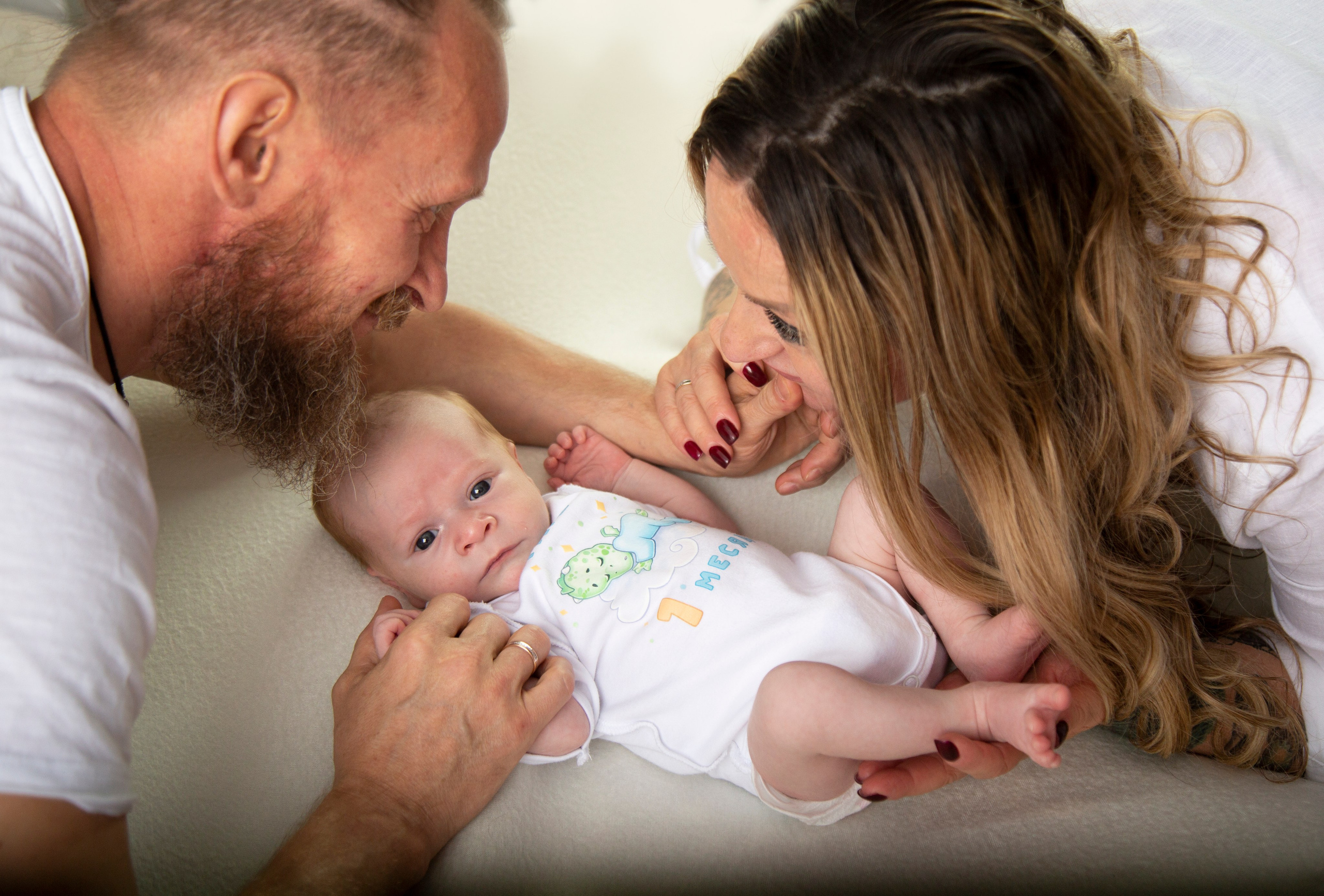 Фотосессия новорожденного мальчика в Москве. Фотосессия в студии в Москве от профессионального фотографа услуги по доступным ценам