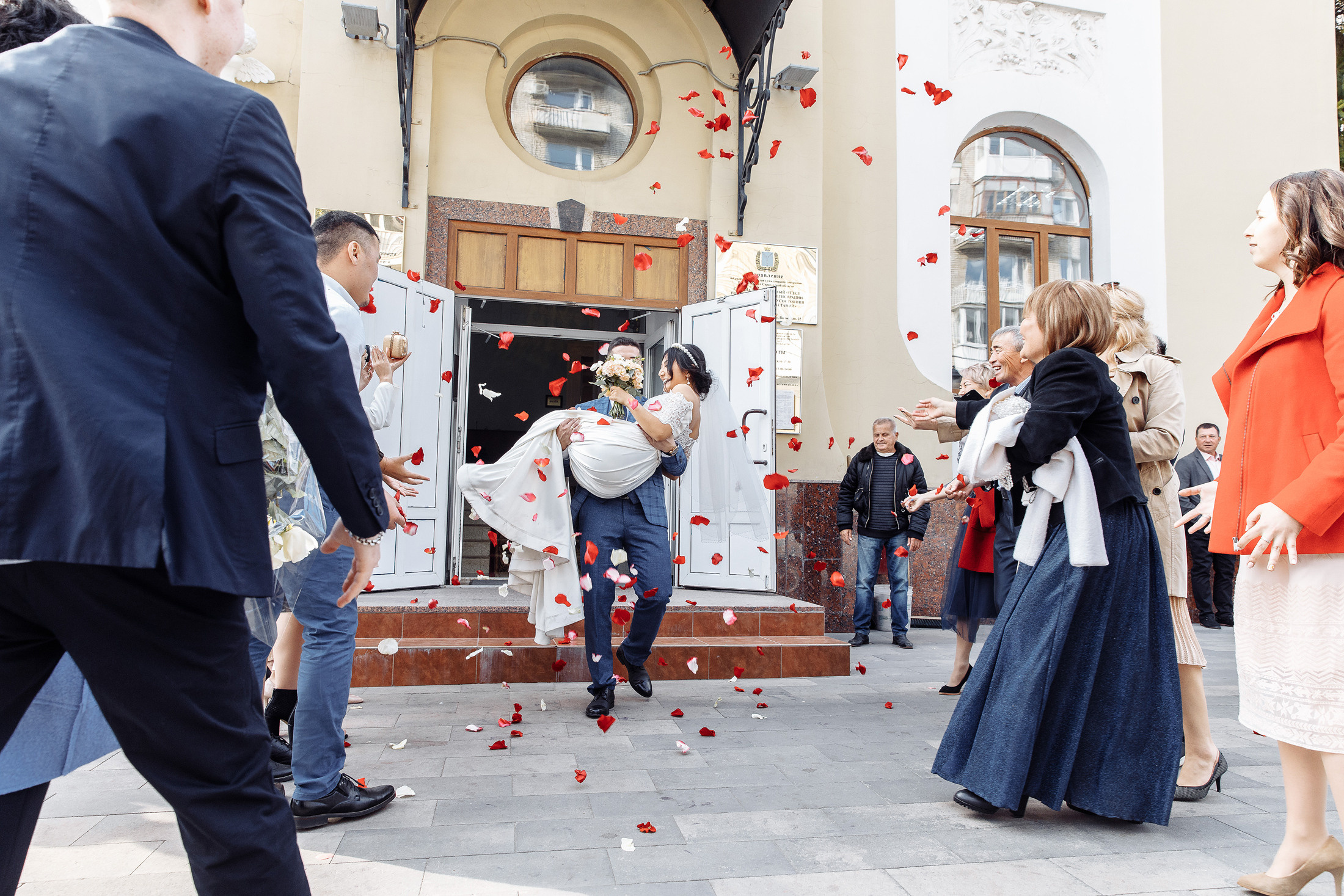 Зарина и Ерлан. Что-то пошло не так!. Фотограф в Саратове — Свадьба, выпускной, заказать 89376325252