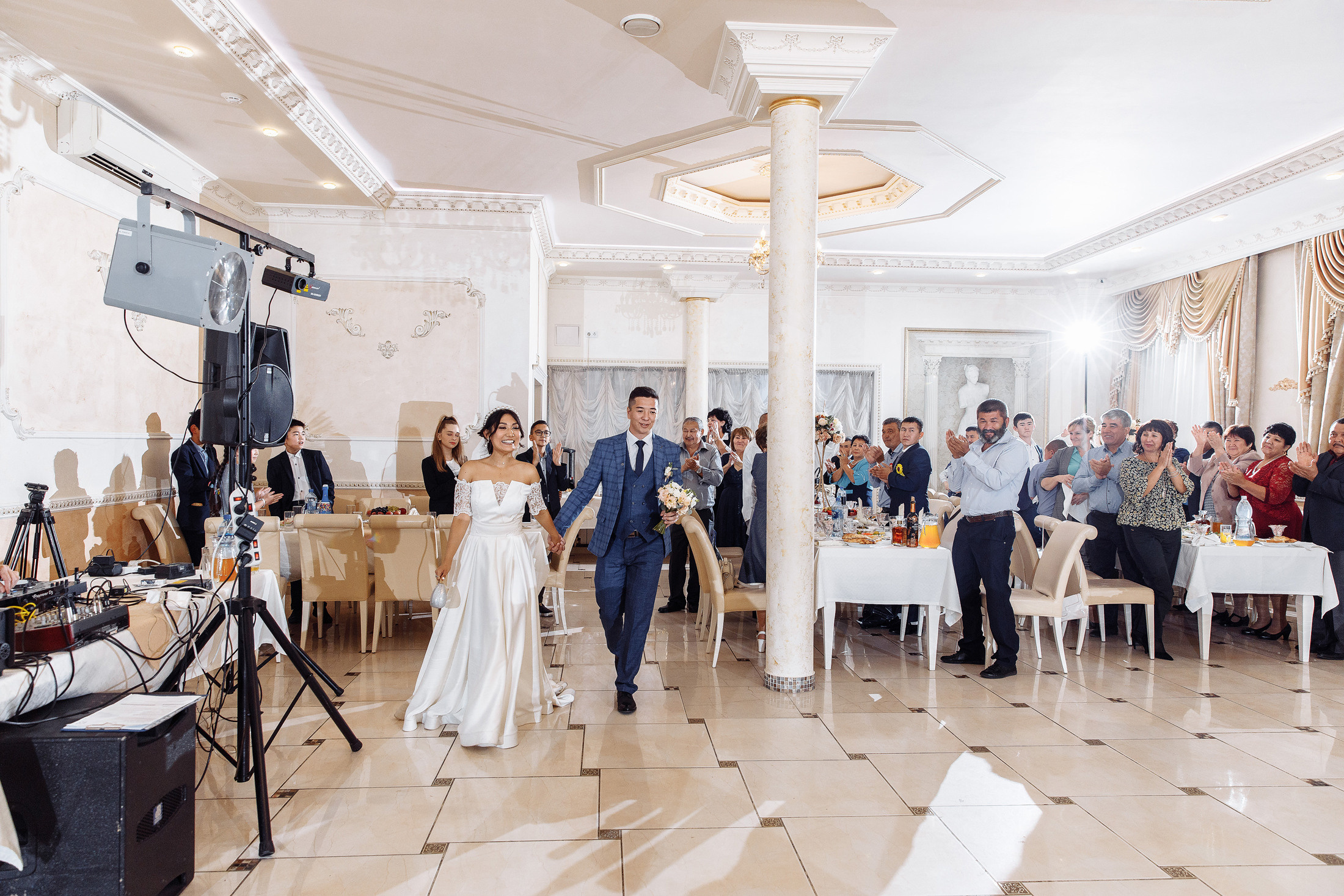 Зарина и Ерлан. Что-то пошло не так!. Фотограф в Саратове — Свадьба, выпускной, заказать 89376325252