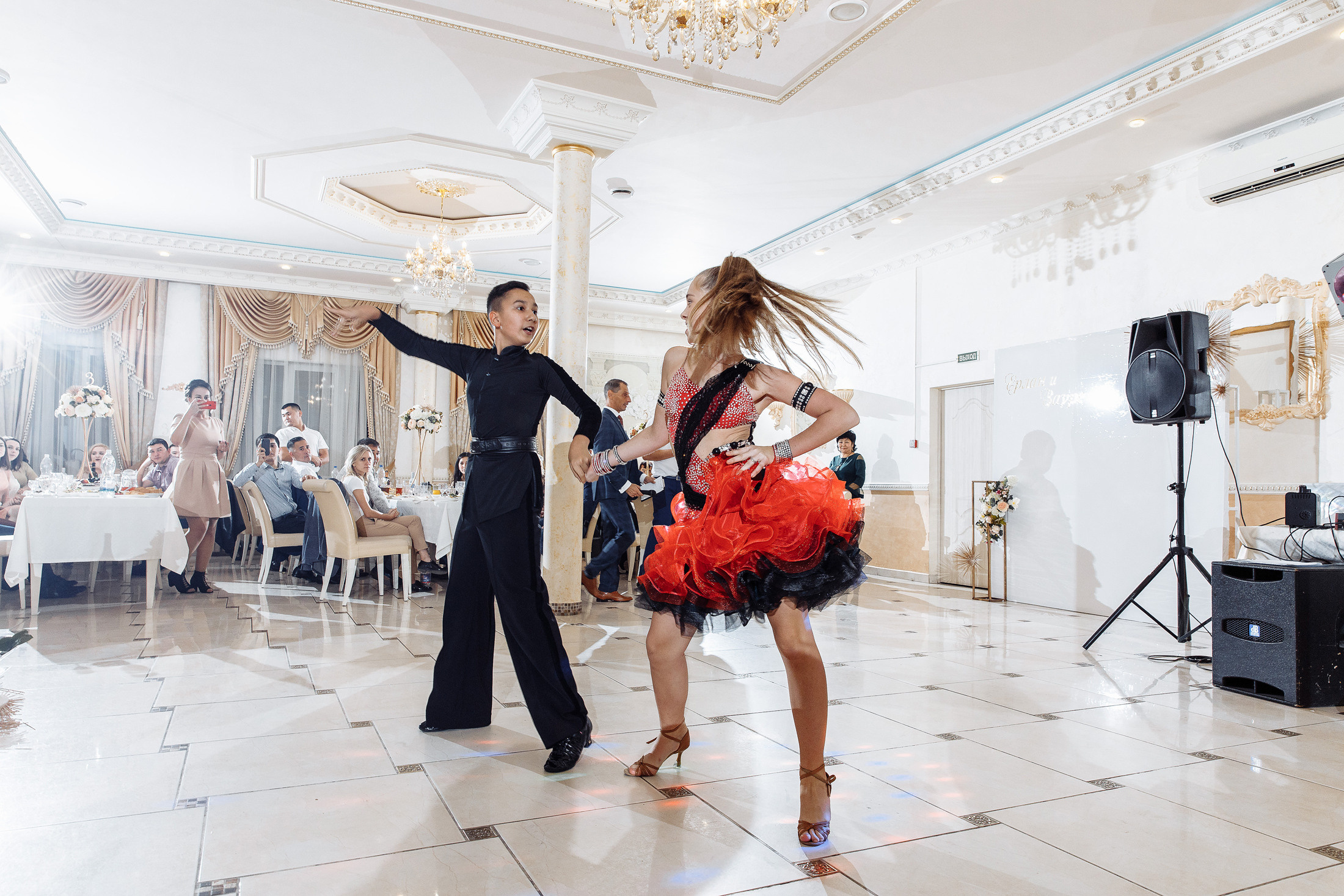 Зарина и Ерлан. Что-то пошло не так!. Фотограф в Саратове — Свадьба, выпускной, заказать 89376325252