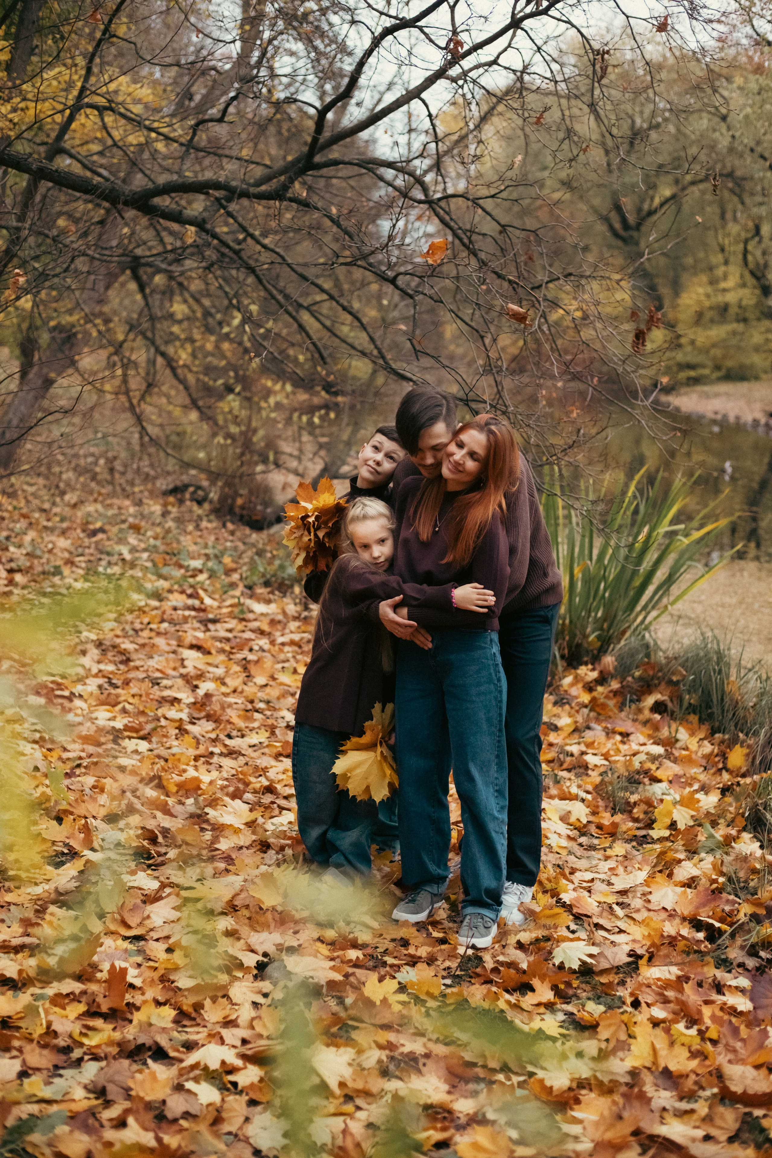 Осенняя прогулка Тани, Леши и детей. Портретный Фотограф в Санкт-Петербурге Кира Орехова