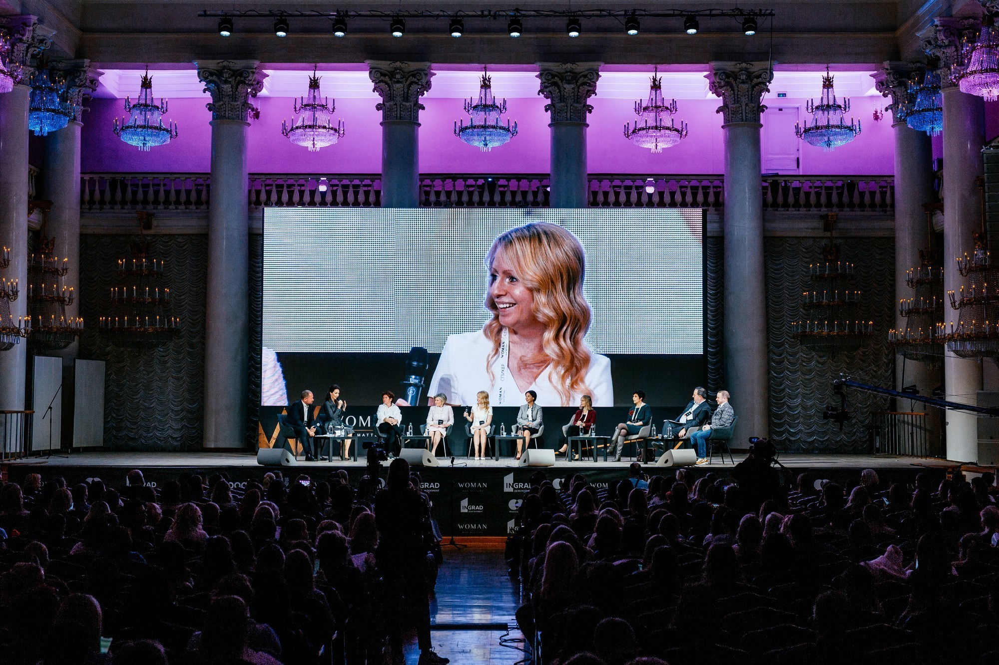Фотограф на выставку в Москве, заказать услуги профессиональной фотосъёмки — Цены и стоимость услуг фотографа на съёмку выставки
