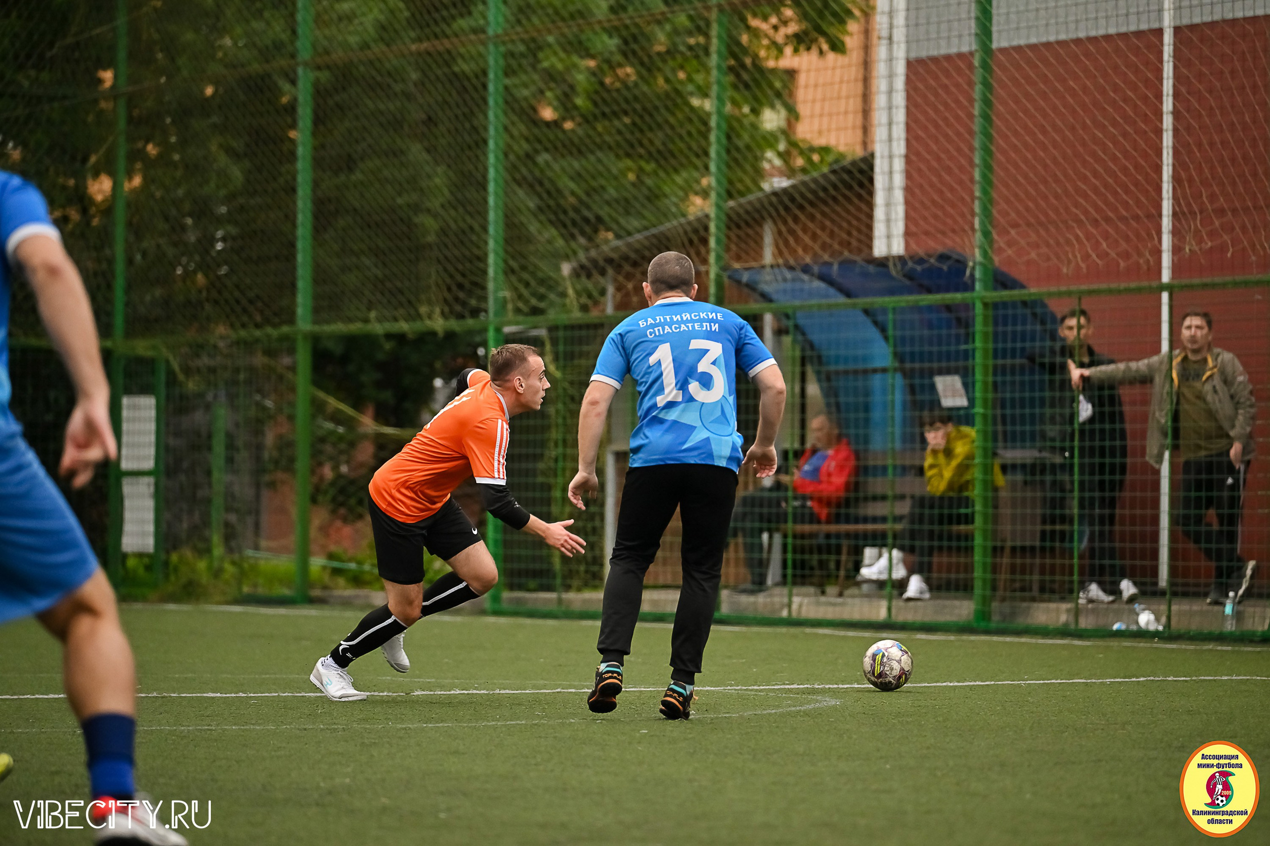 ИГРЫ МИНИ-ФУТБОЛЬНОЙ И КОРПОРАТИВНОЙ ЛИГИ. VIBECITY.RU Вайб Сити Ру Фоторепортажи Фотоотчеты Калининград