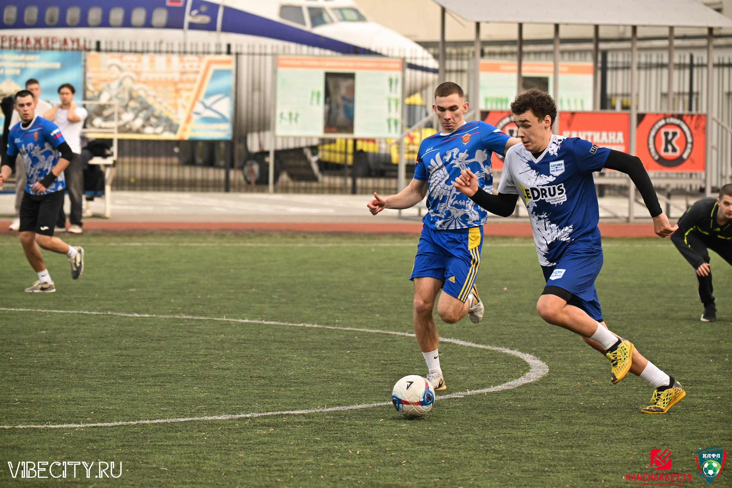 XX ЧЕМПИОНАТ КАЛИНИНГРАДСКОЙ ЛФЛ КАНЦМАРКЕТ39 сезона 2024–2025 гг. VIBECITY.RU Вайб Сити Ру Фоторепортажи Фотоотчеты Калининград