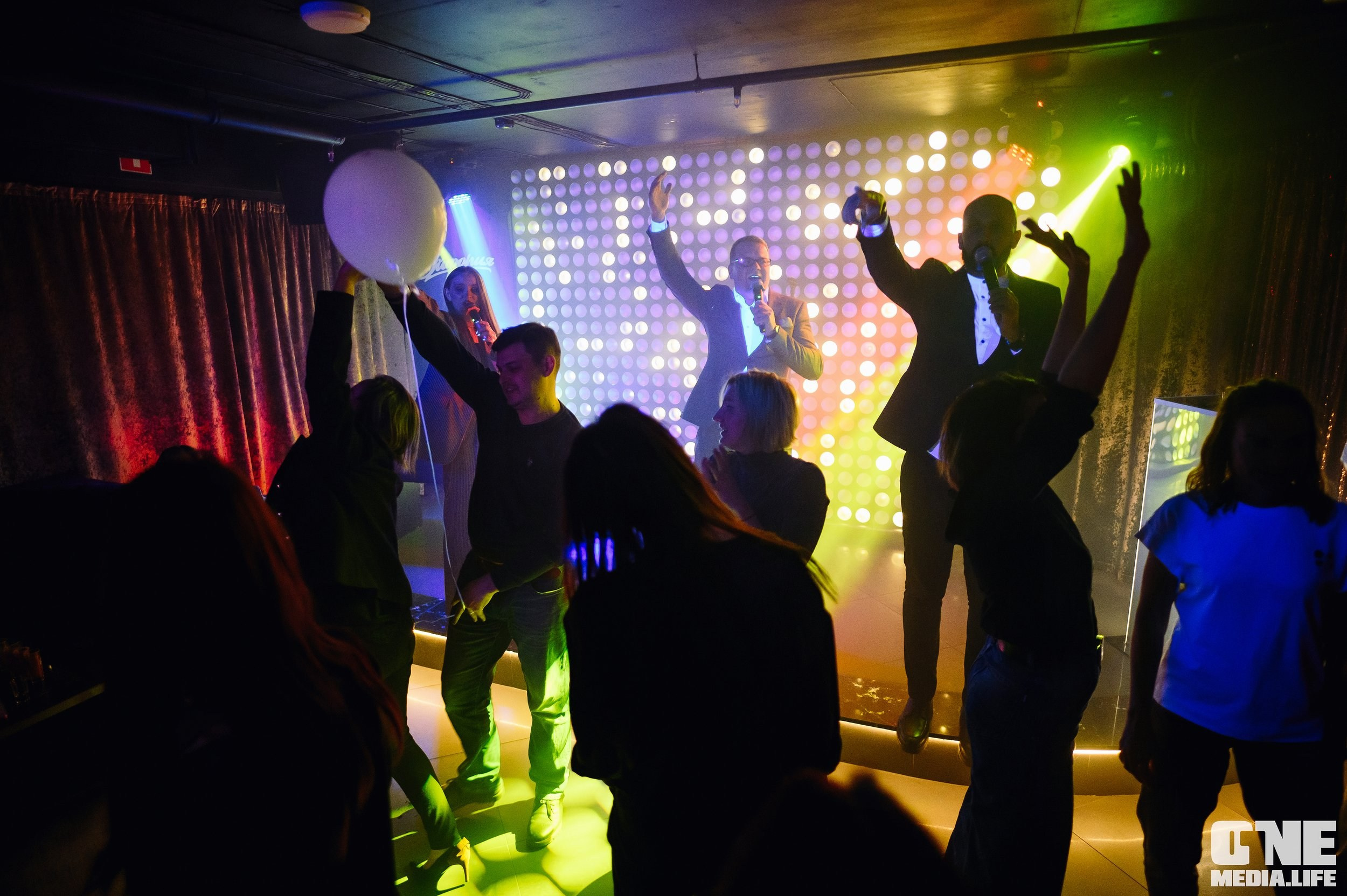 Фоторепортаж из караоке-клуба Эйфория. One Media Life: фоторепортажи, фотоотчеты с мероприятий и заведений